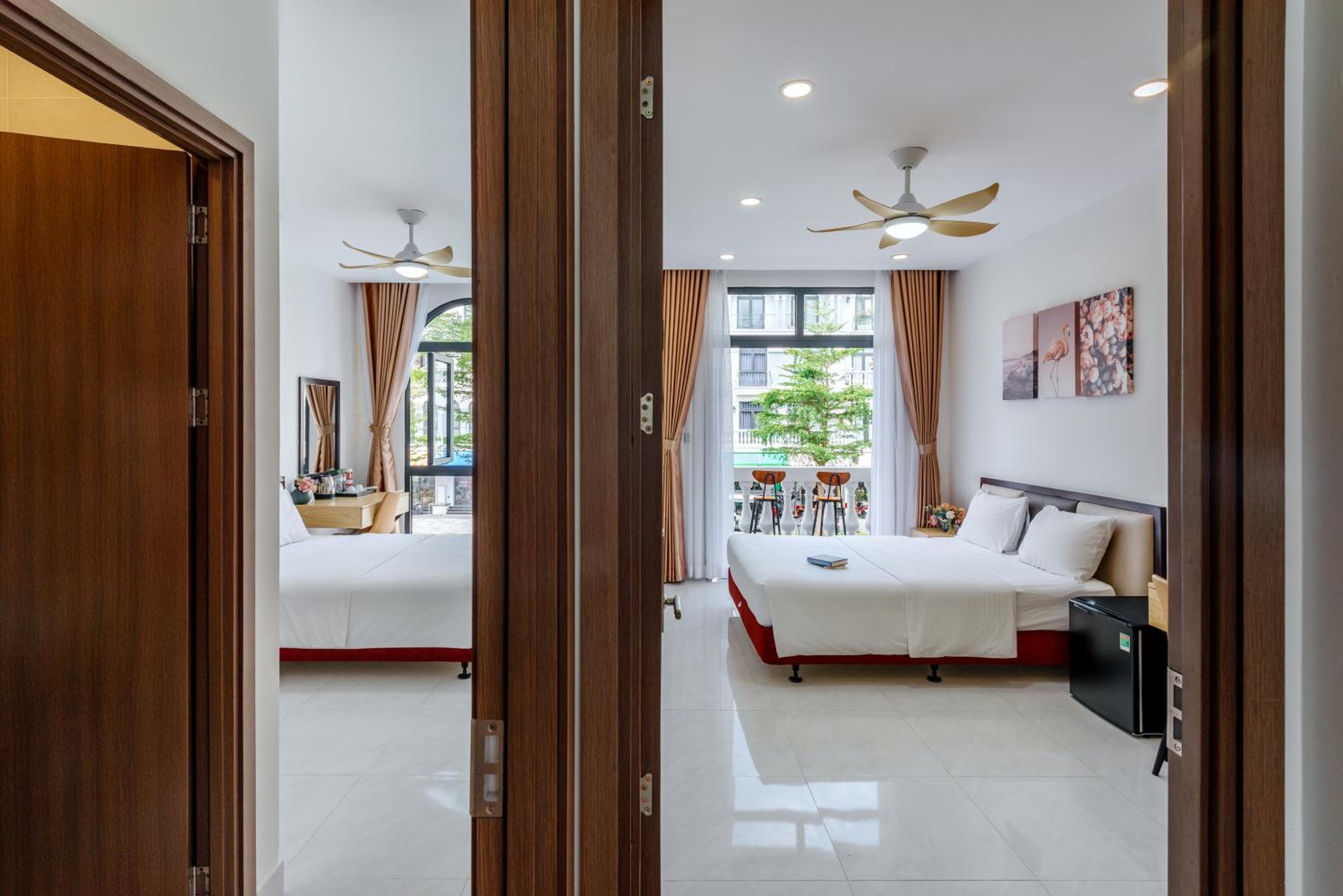 Standard Double Room - Photo 8
