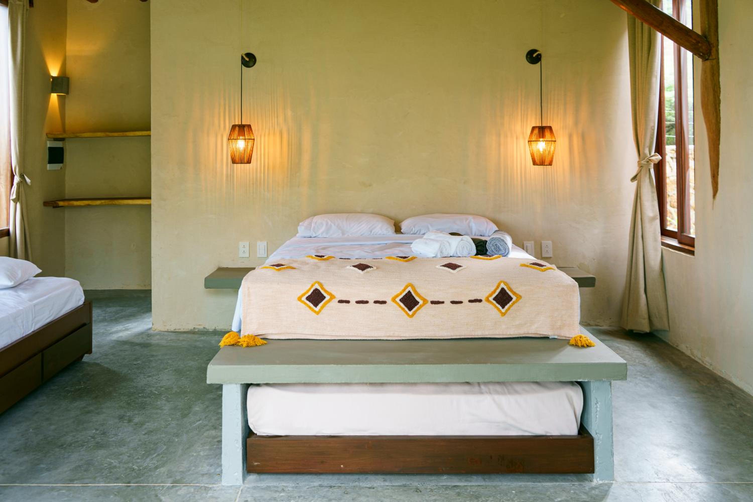 Deluxe Room (2 Adults + 1 Child) photo 2