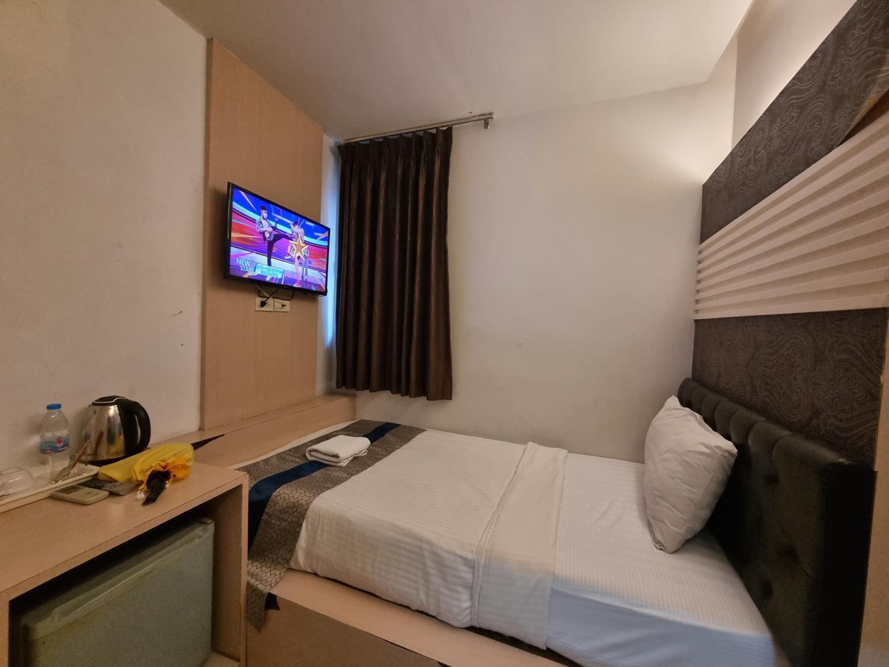 Budget Single Room photo 2