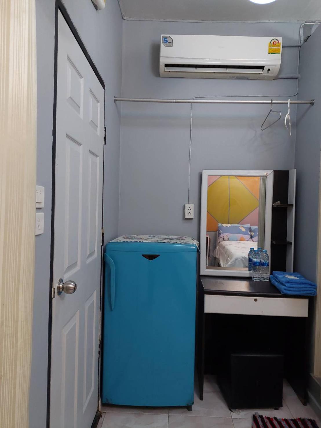 One-Bedroom Apartment - Photo 17