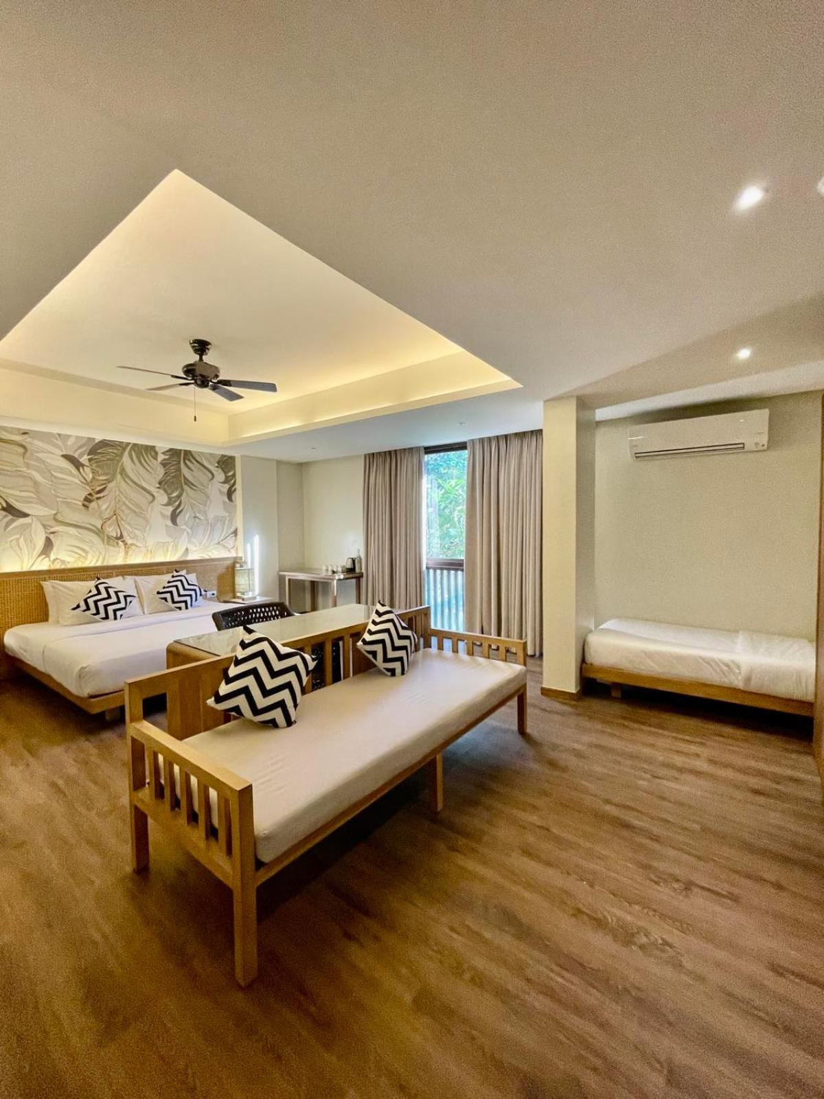 Deluxe Suite - Photo 5