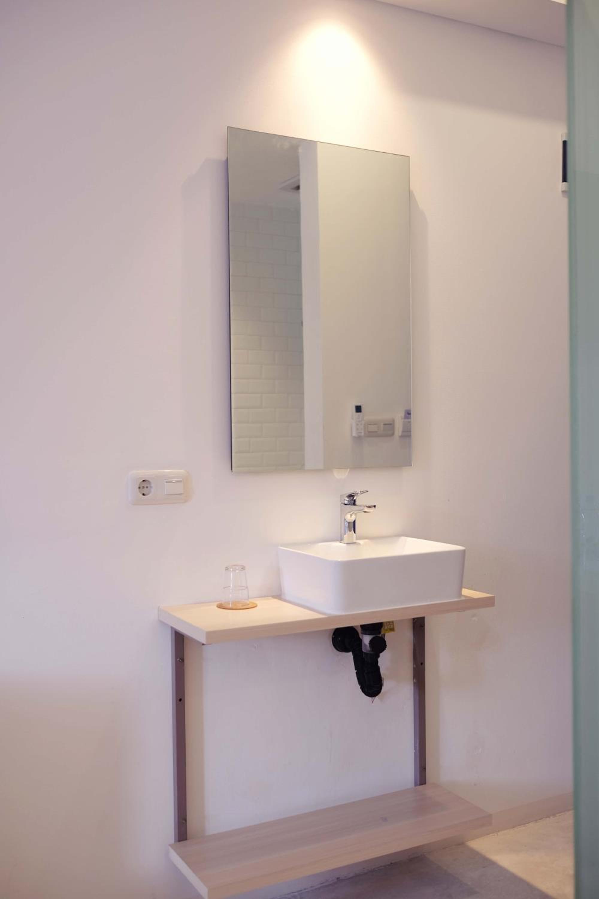 Deluxe Twin Room - Photo 2