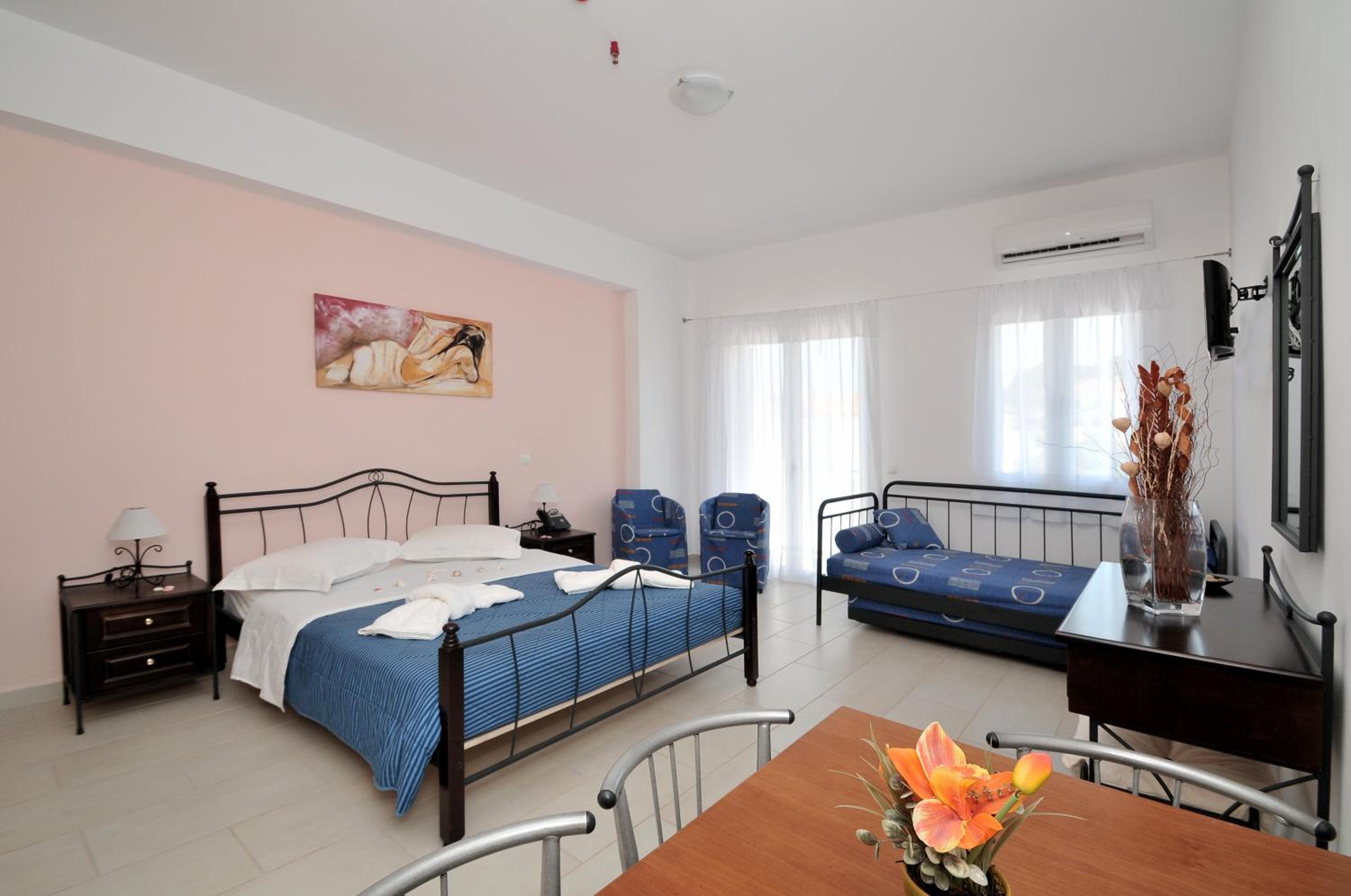 Anatoli, Photo 2