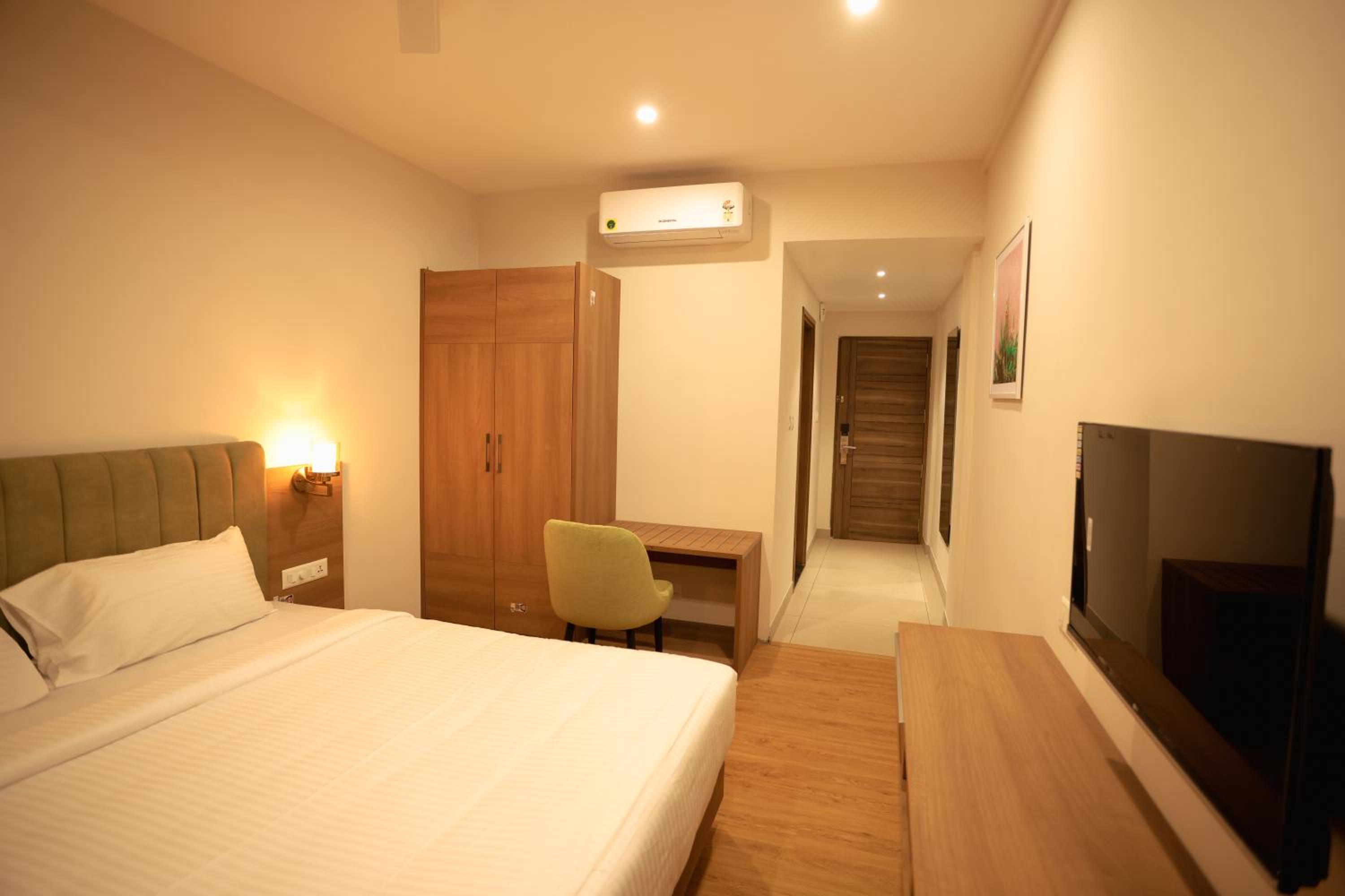 Superior King Room photo 1