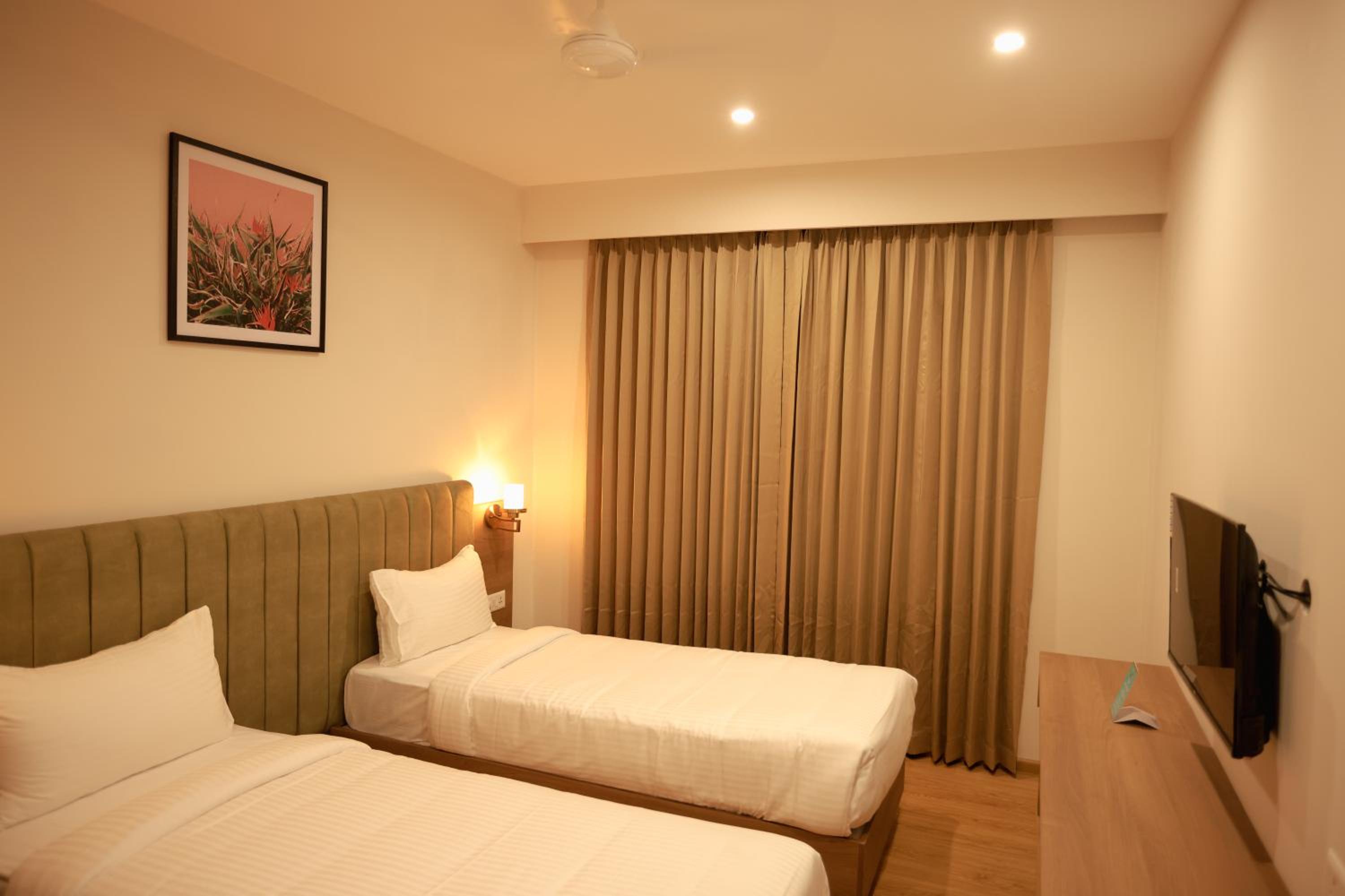 Superior King Room photo 2