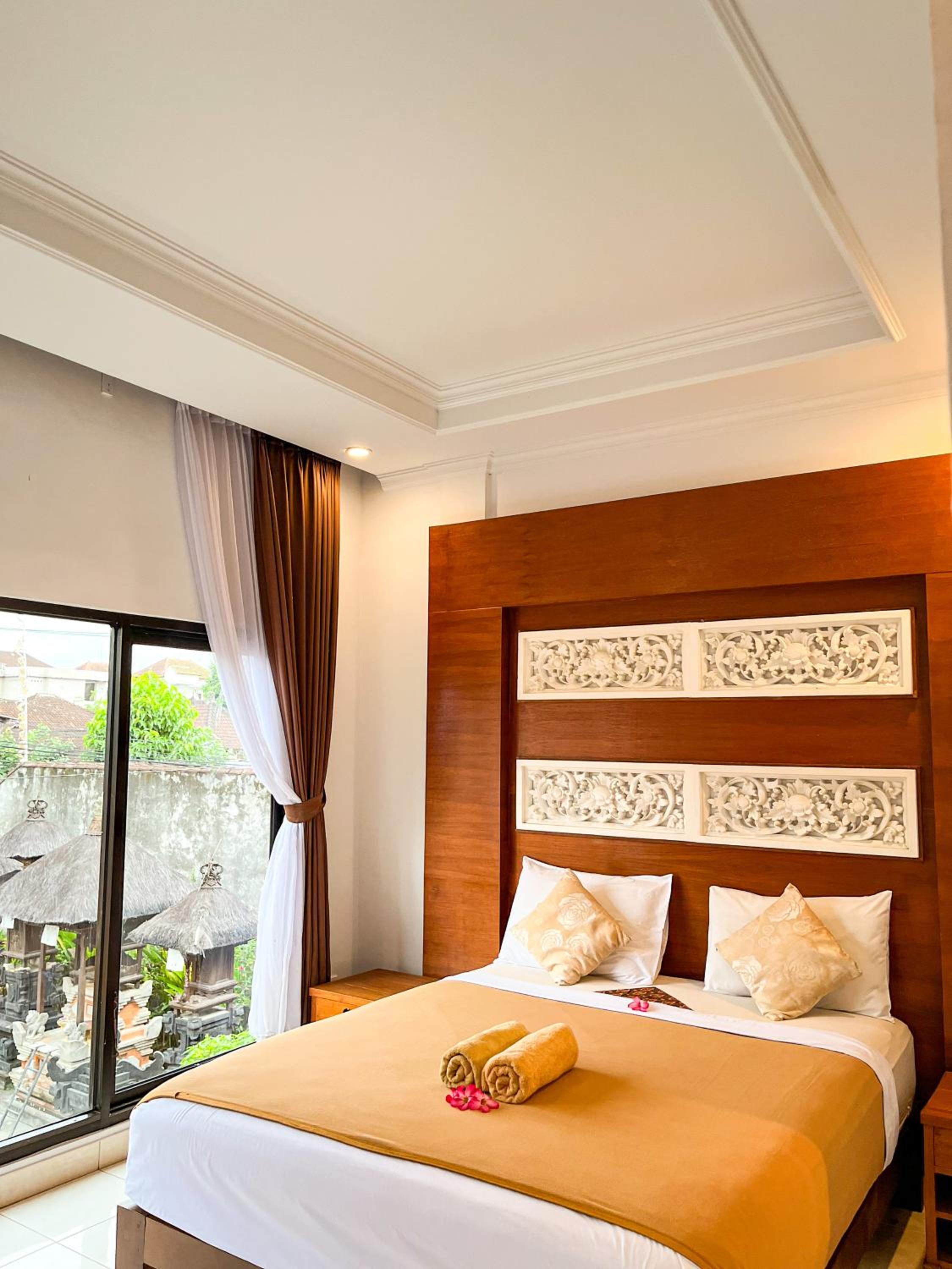Double Room with Private Bathroom - Photo 2