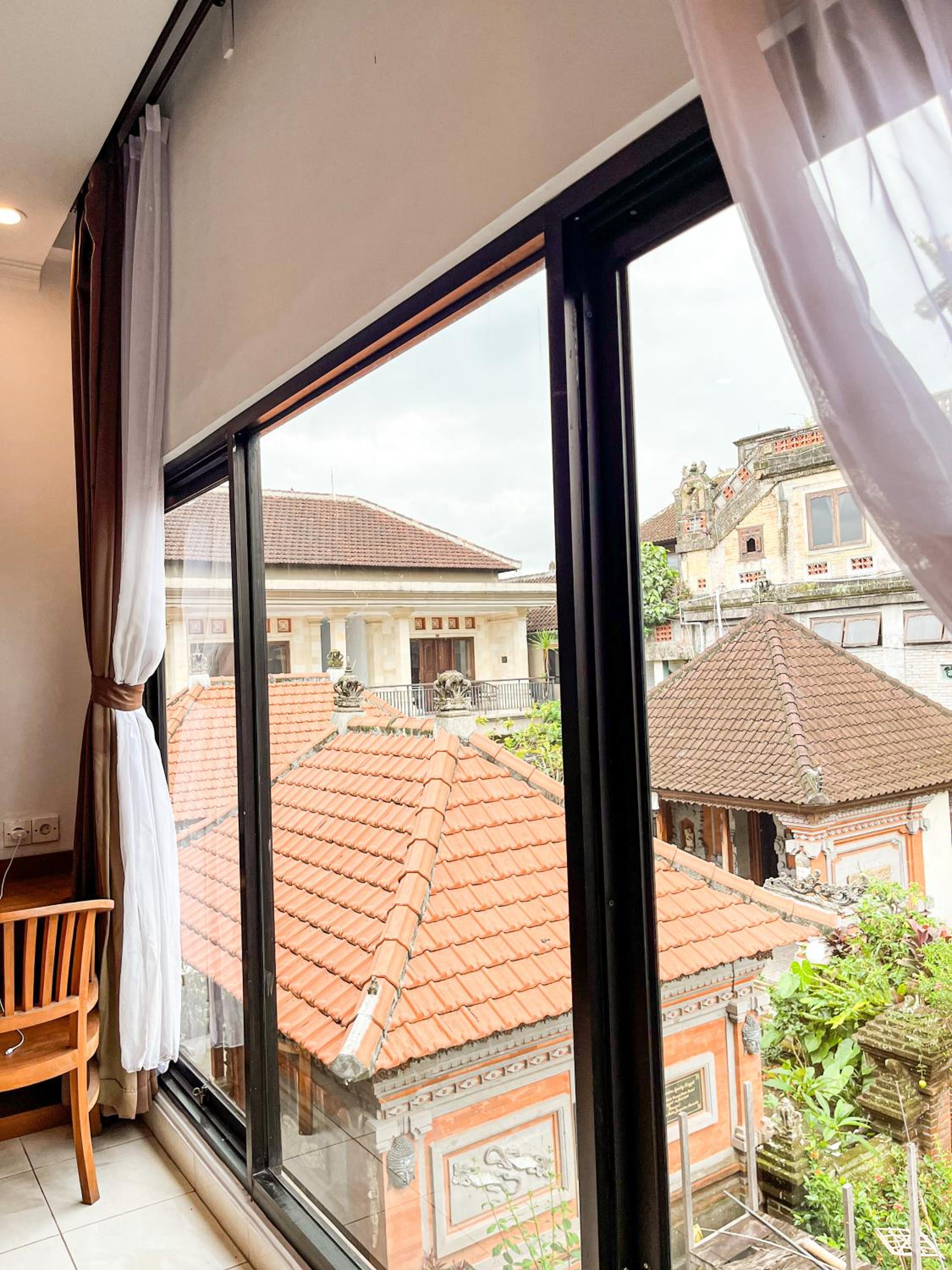 Double Room with Private Bathroom - Photo 11