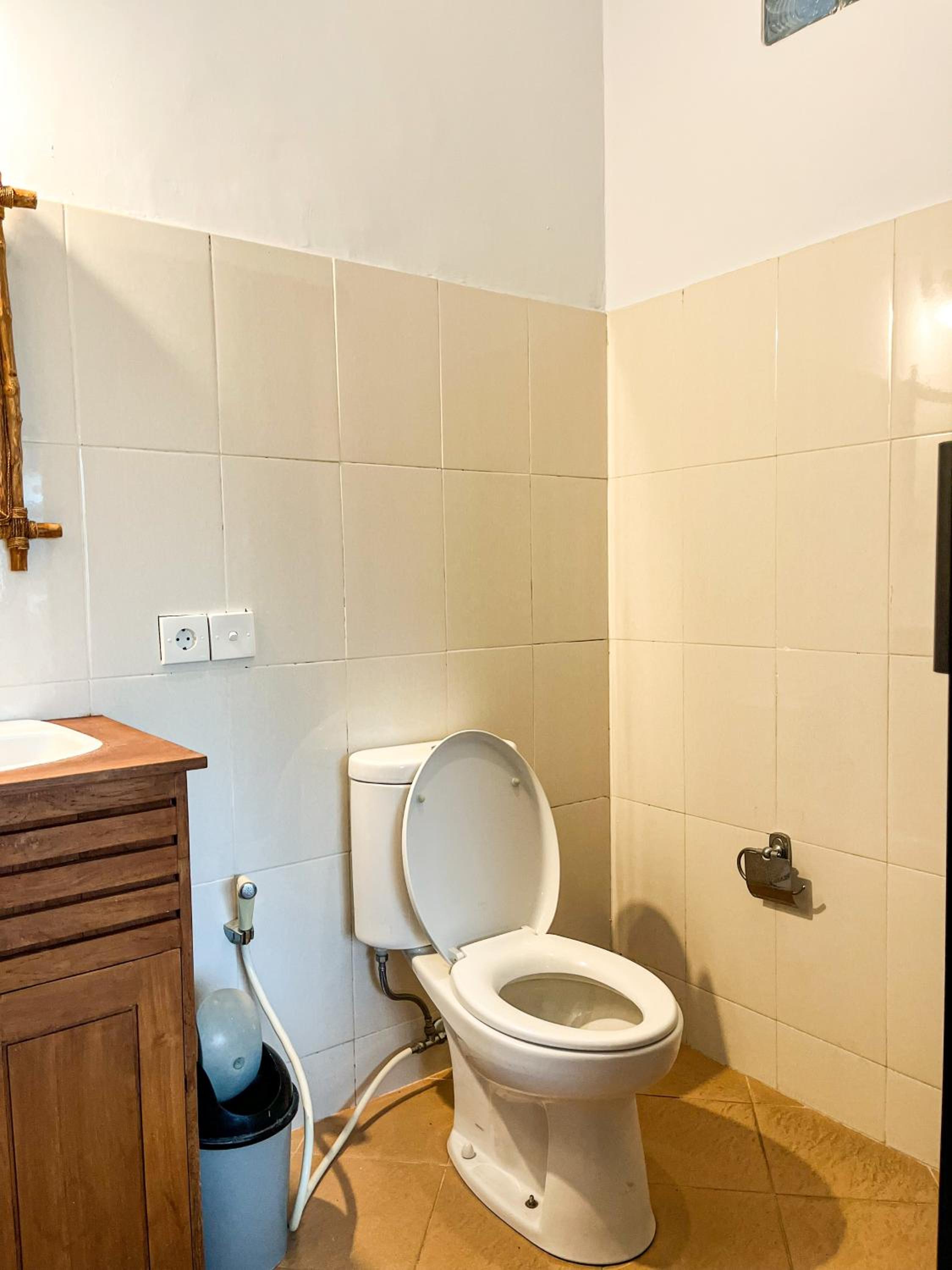 Double Room with Private Bathroom - Photo 8