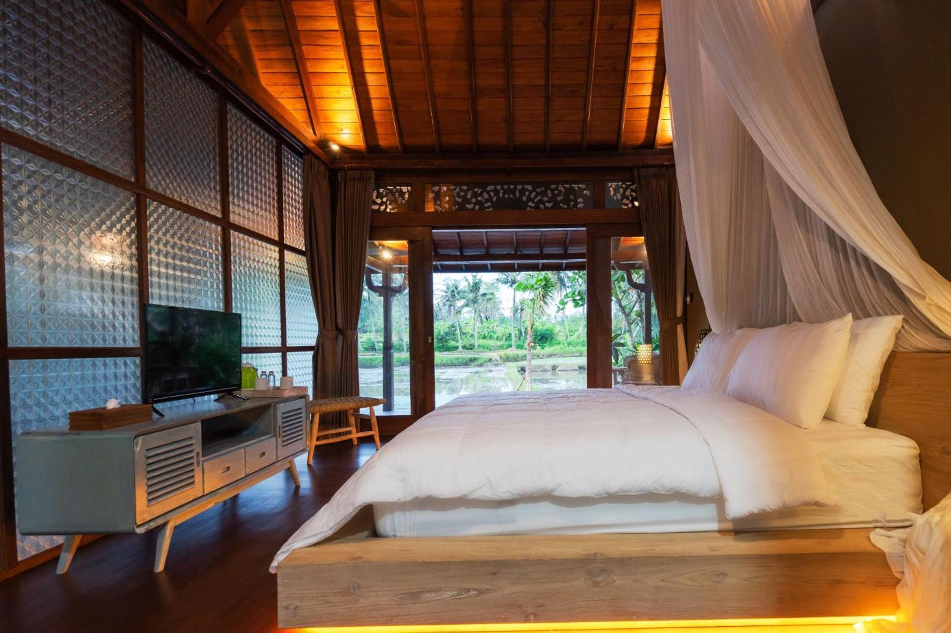 One-Bedroom Villa - Photo 3