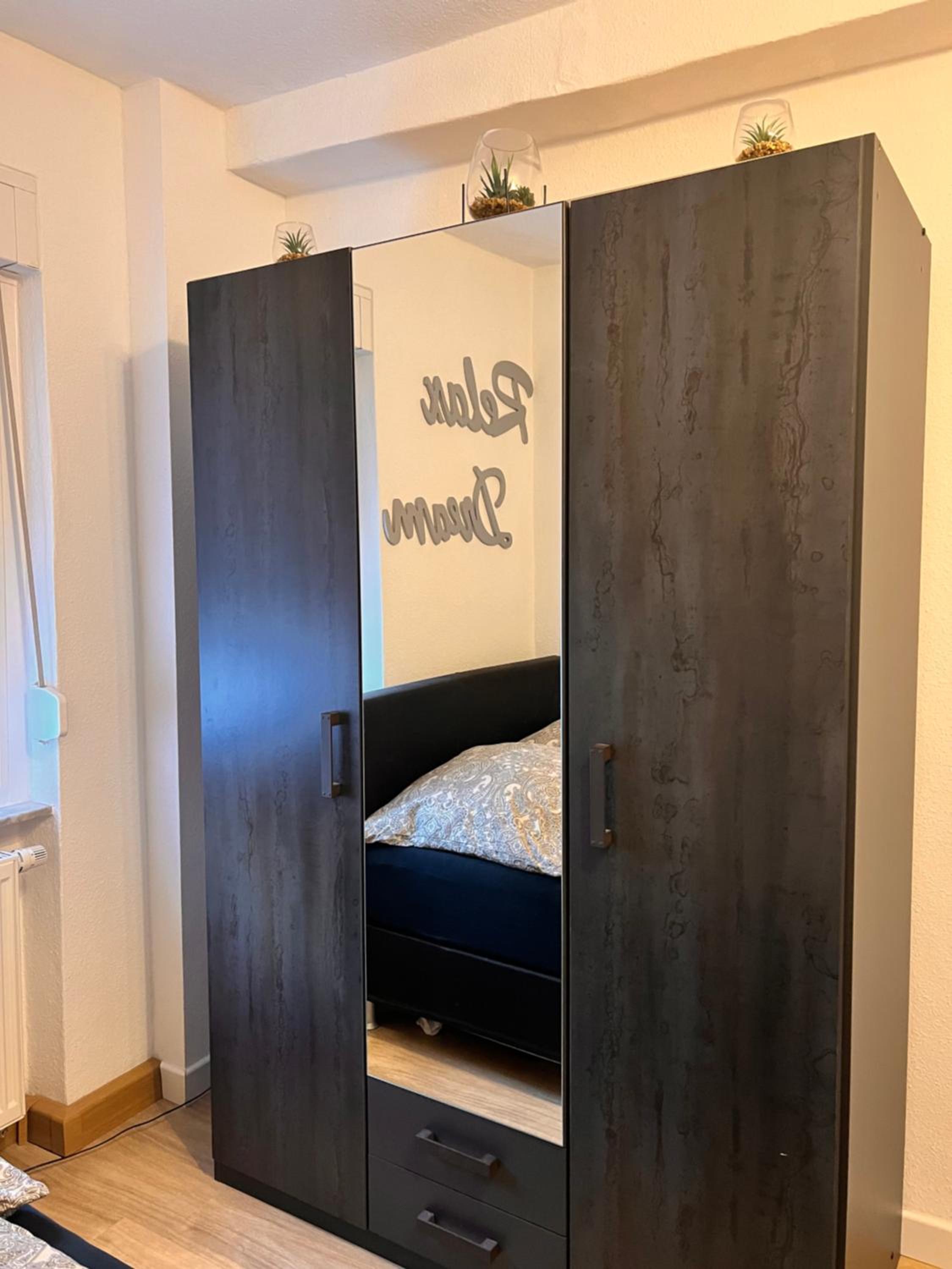 One-Bedroom Apartment - Photo 5