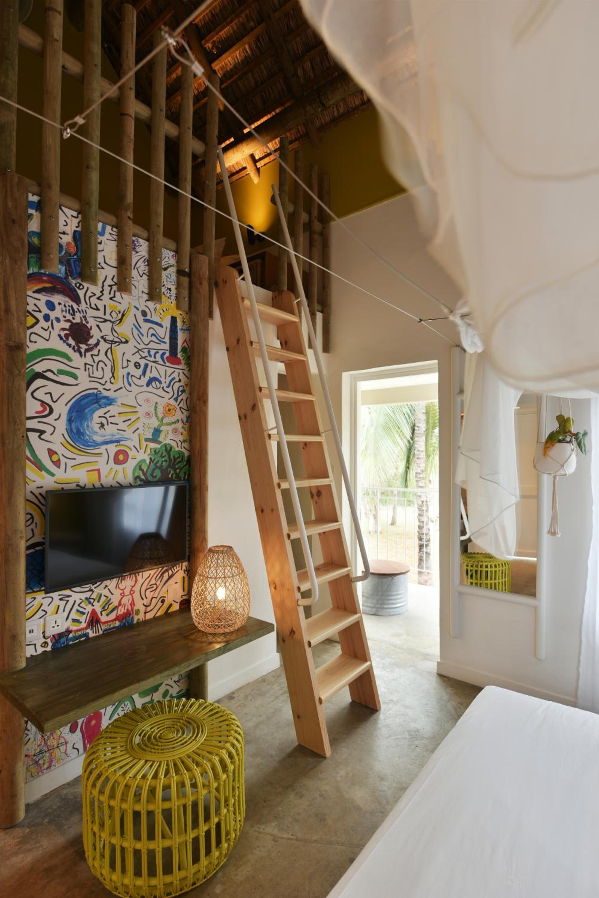 Family Room - Photo 3