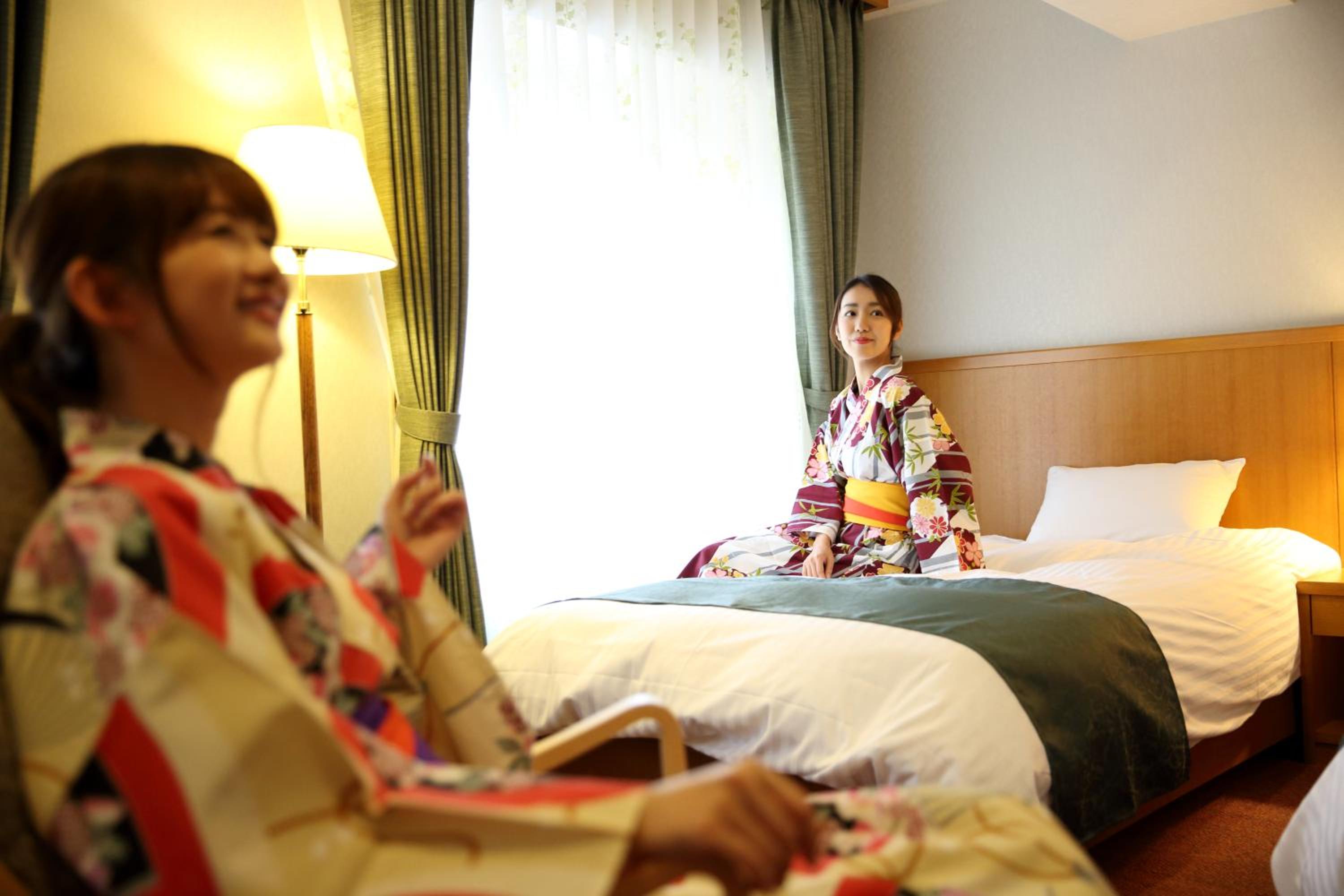 Twin Room - Non-Smoking photo 3