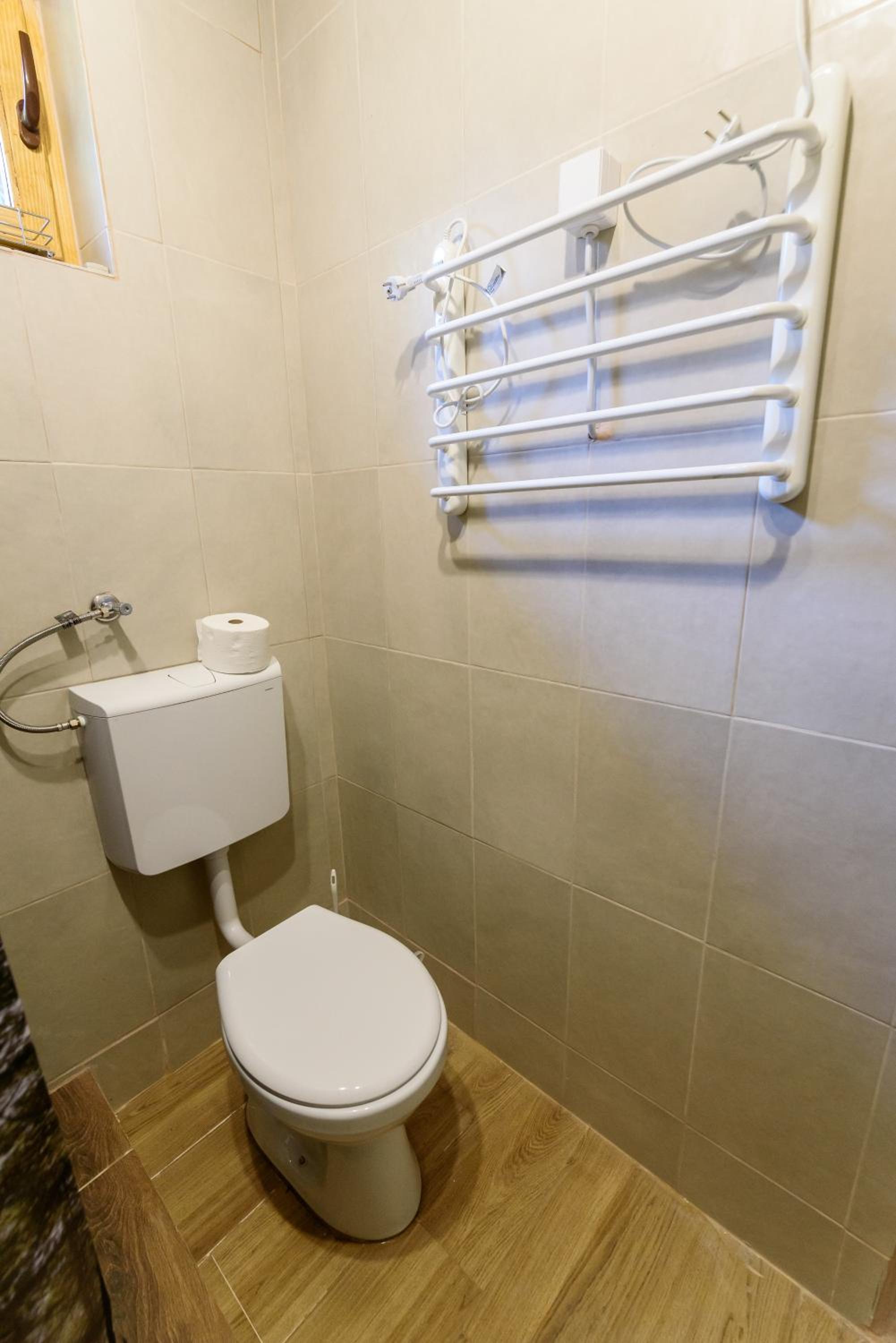 One-Bedroom Apartment photo 3