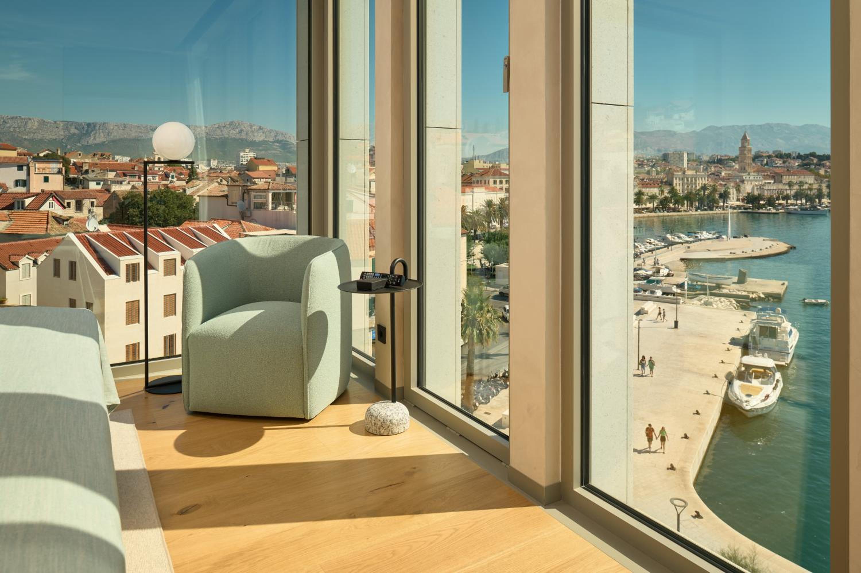 Premium Twin Room with Sea View – Corner  - Photo 2