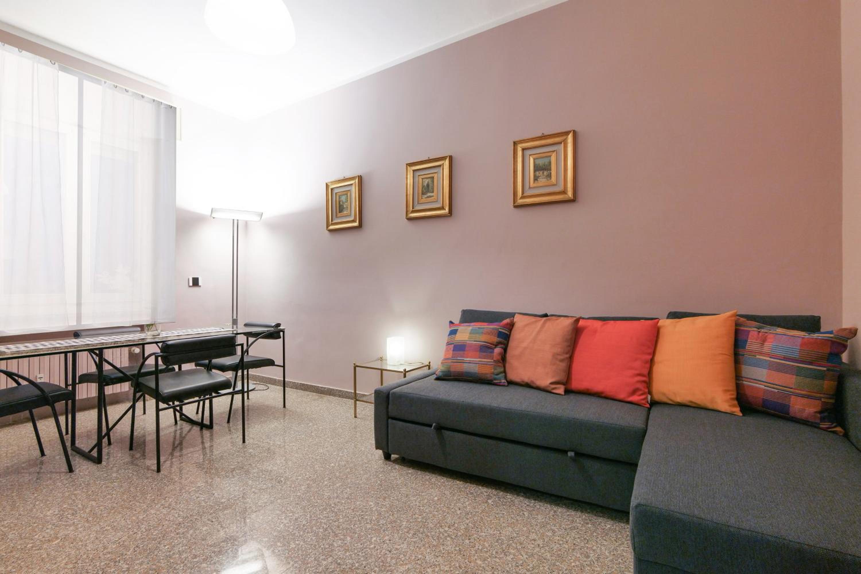 One-Bedroom Apartment