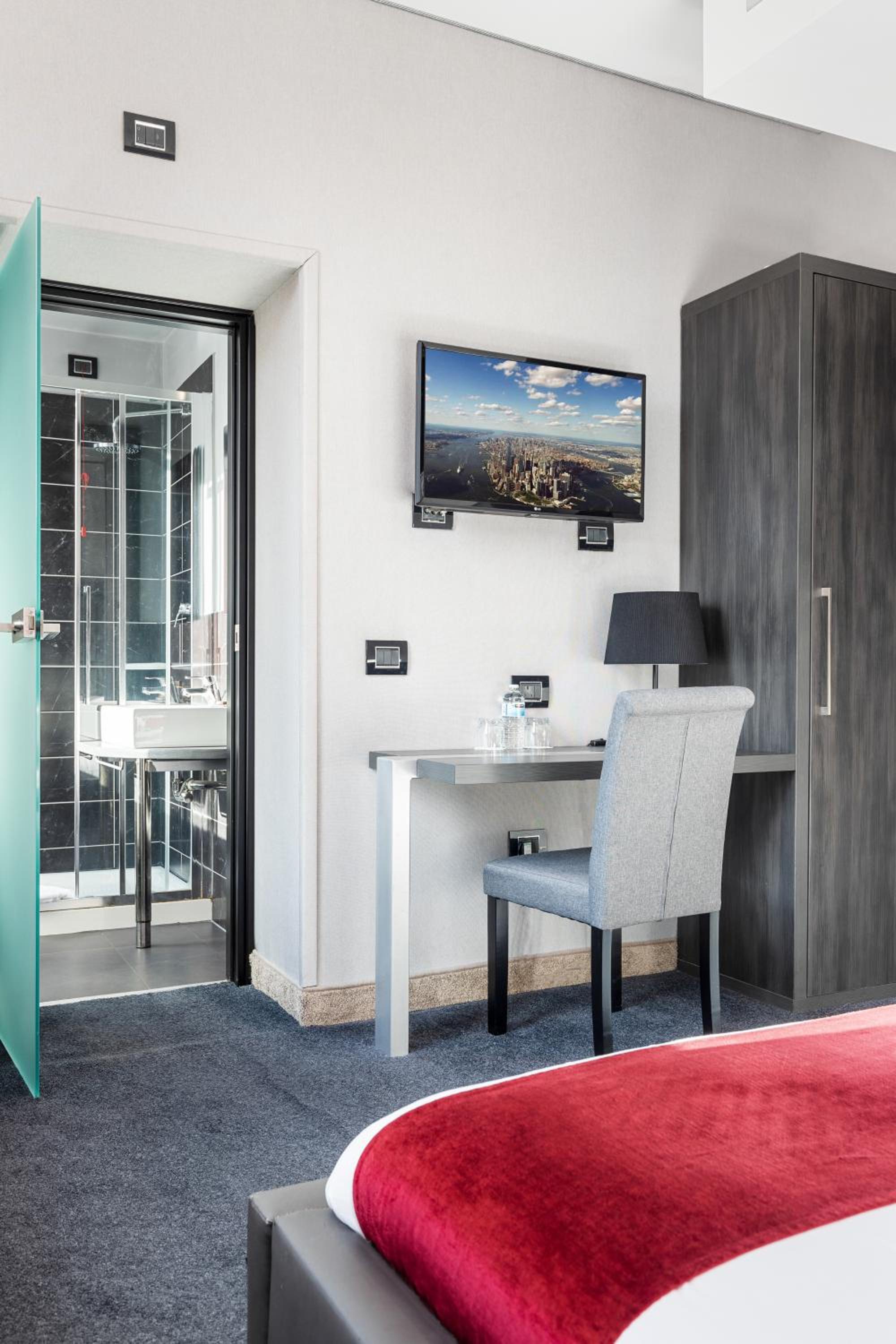 Standard Double Room photo 2
