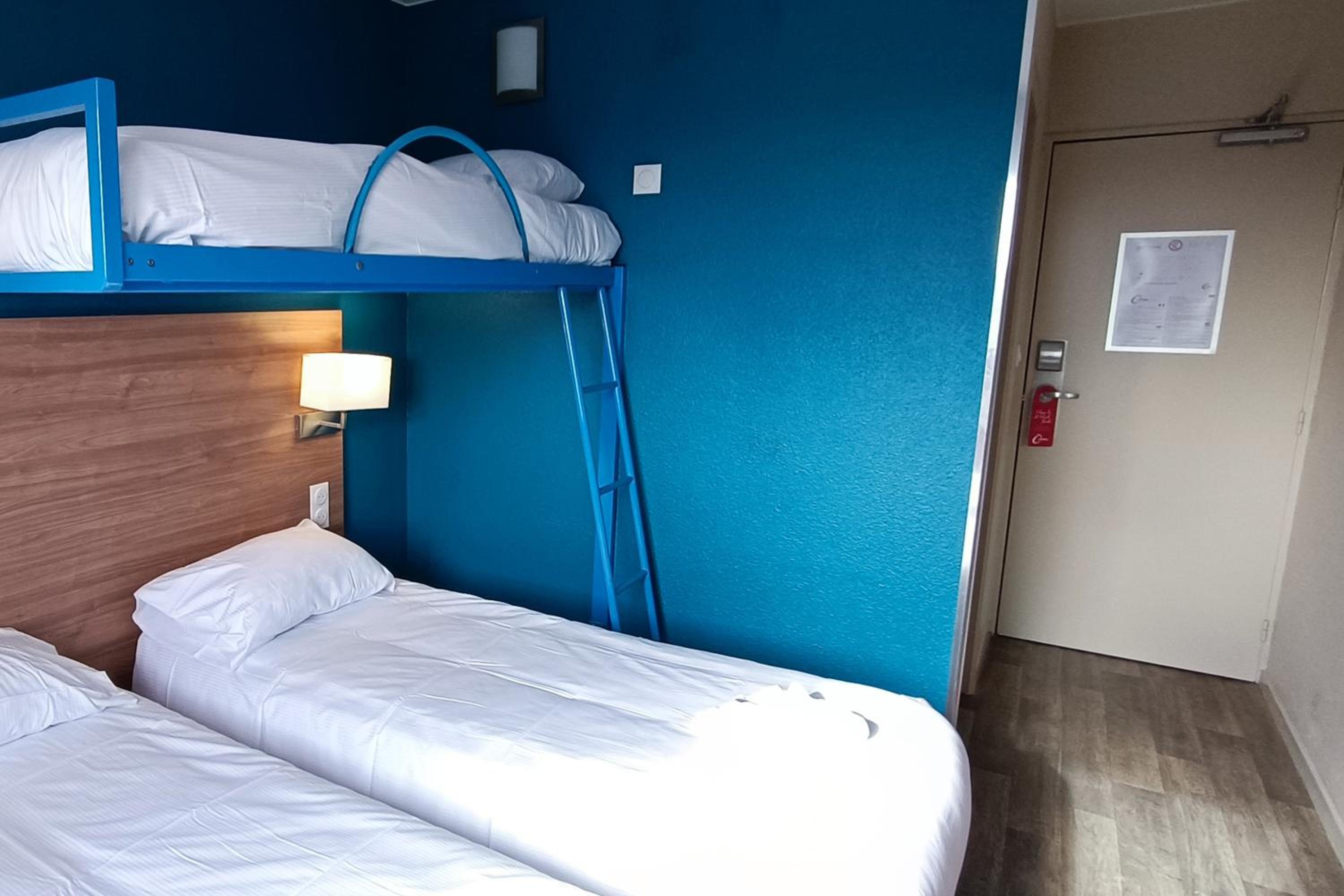 Standard Triple Room - Photo 1