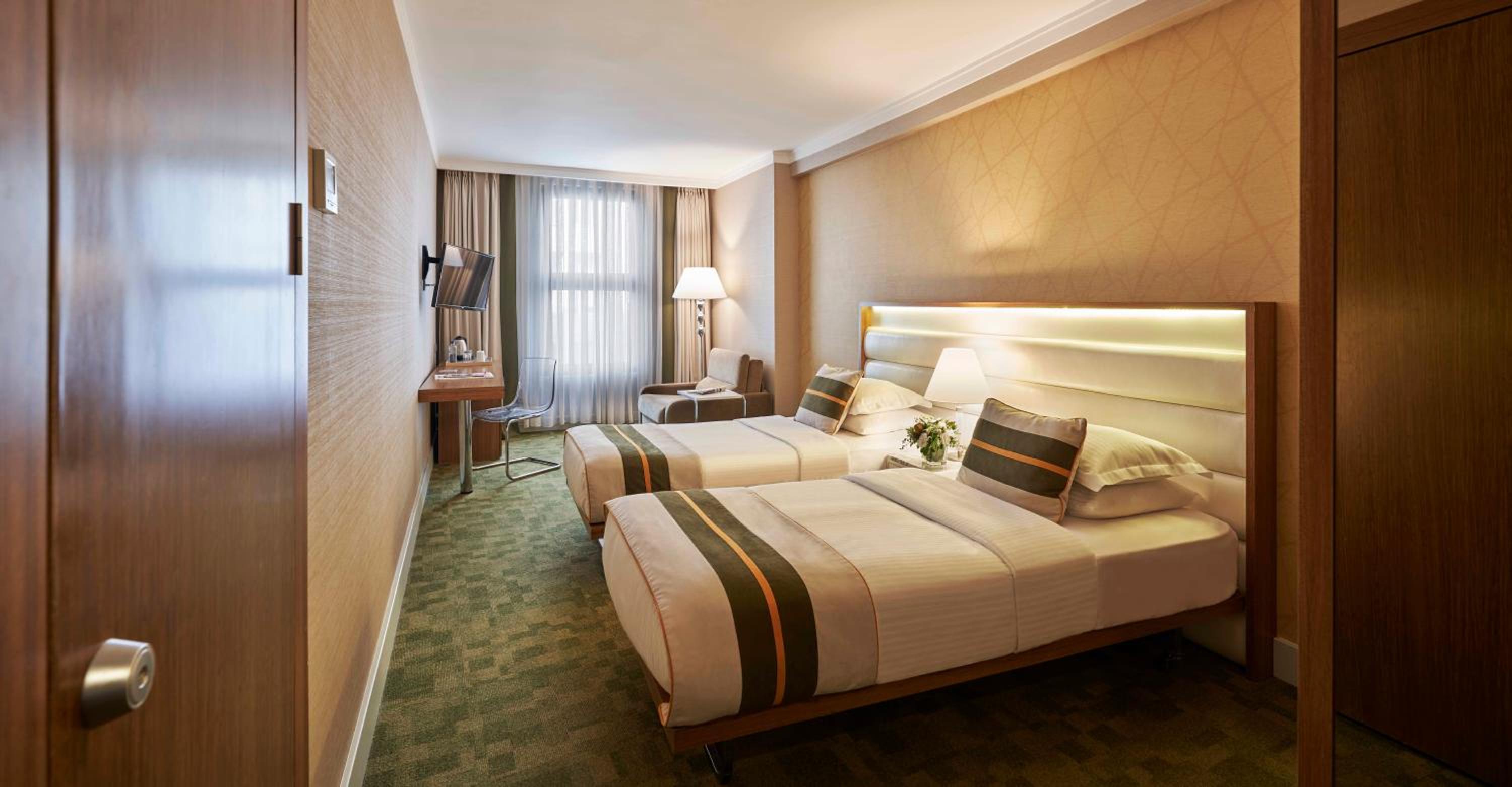 Standard Double or Twin Room photo 1