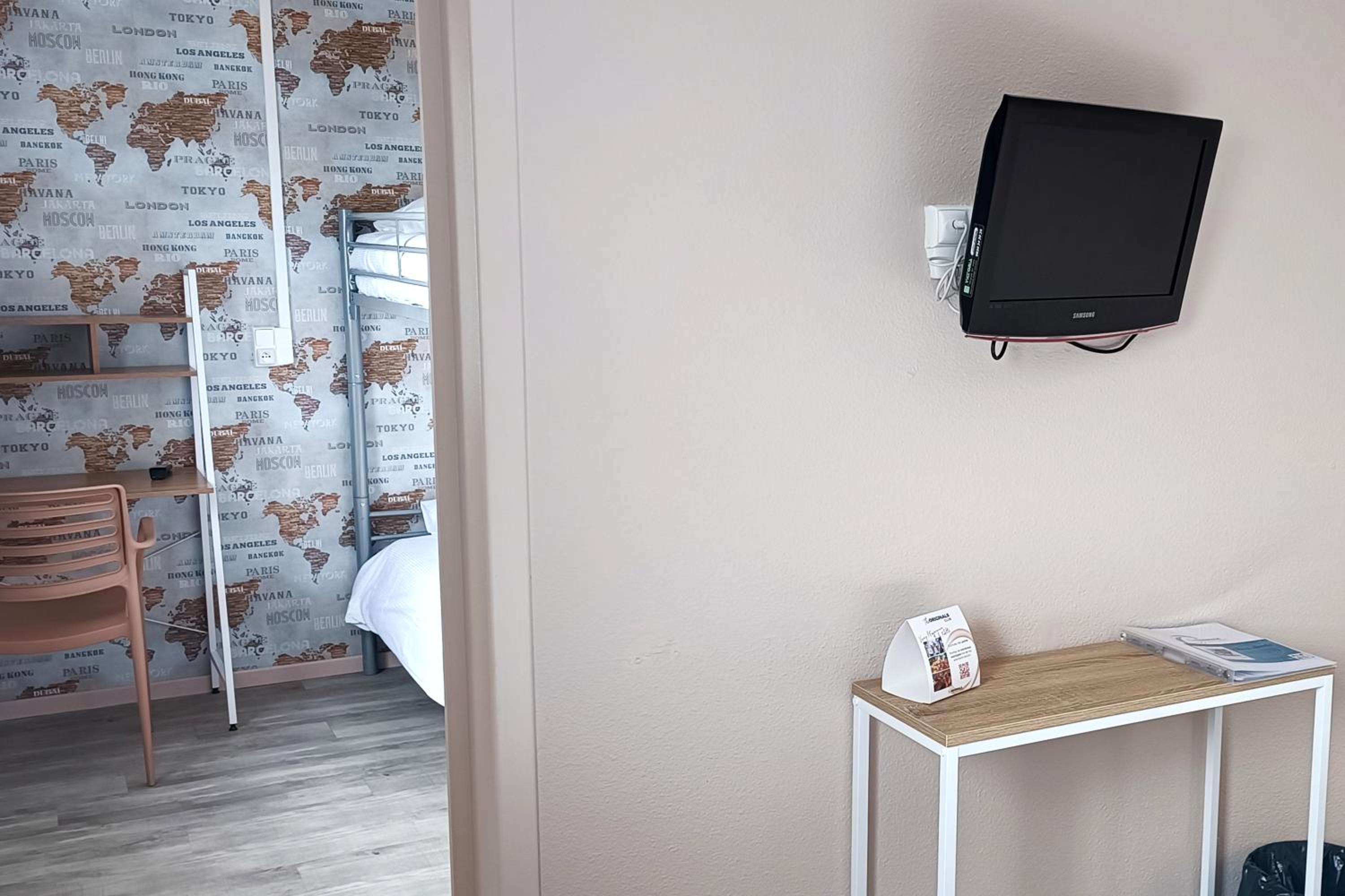 Quadruple Room - Photo 5