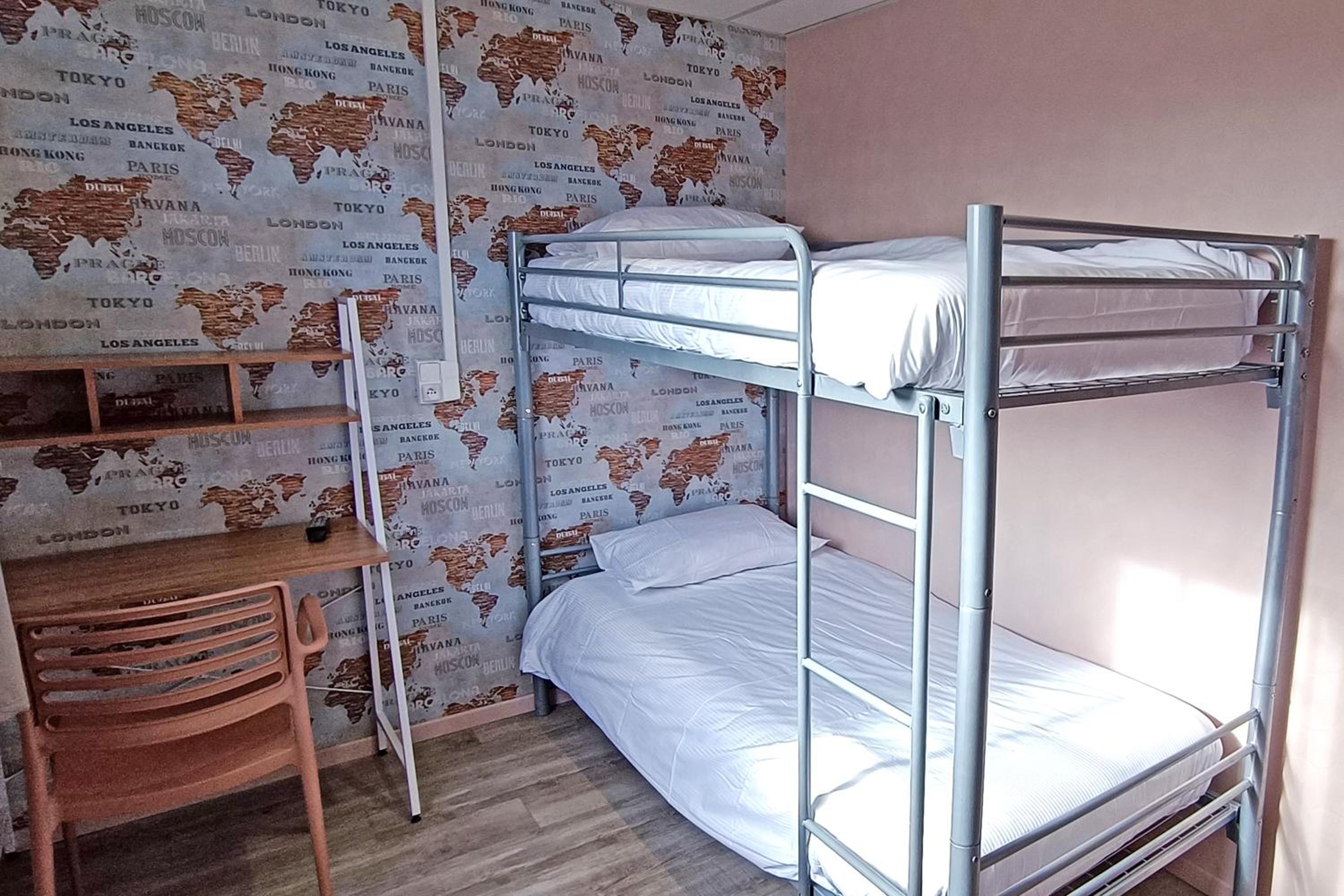 Quadruple Room - Photo 4