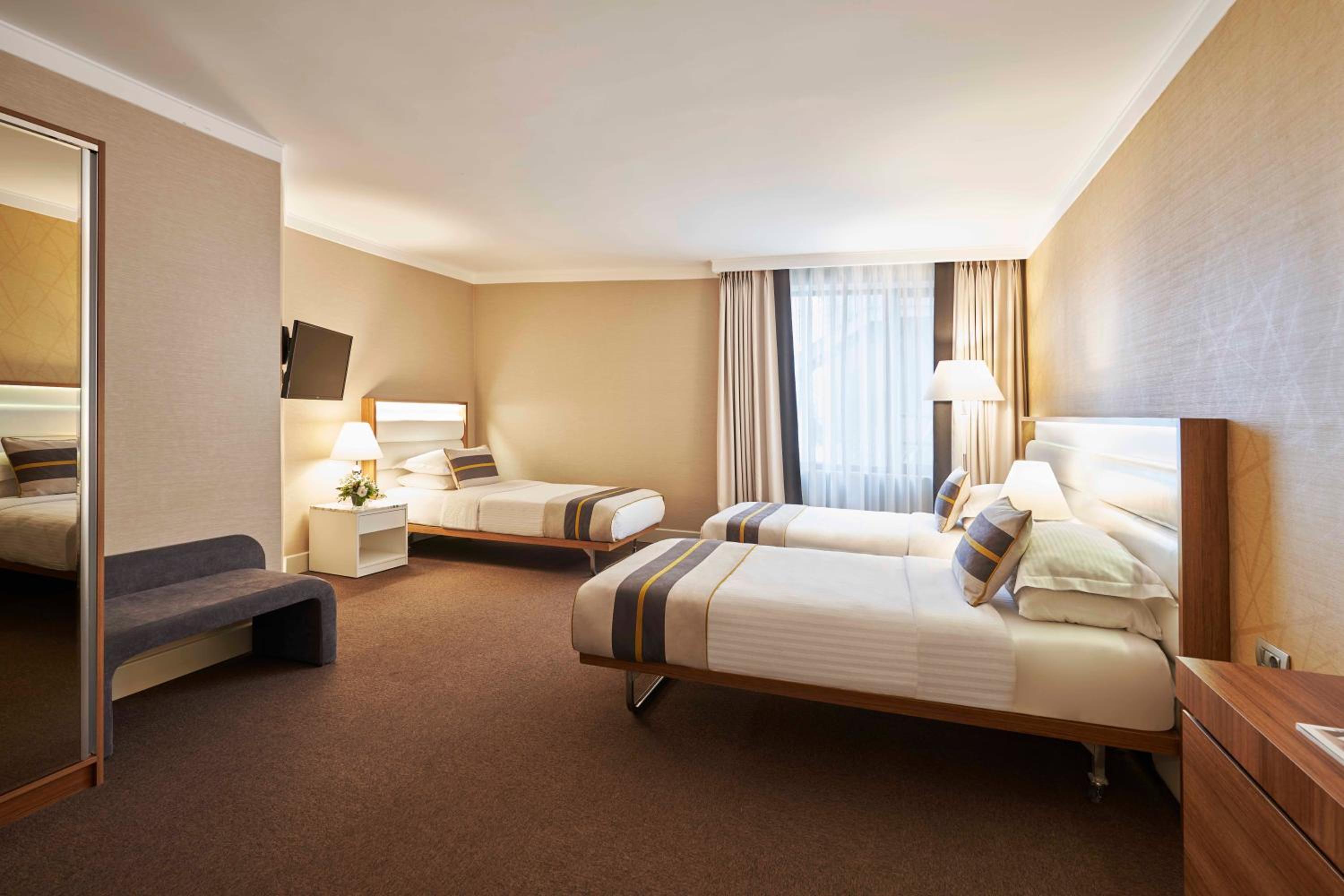 Standard Triple Room photo 3