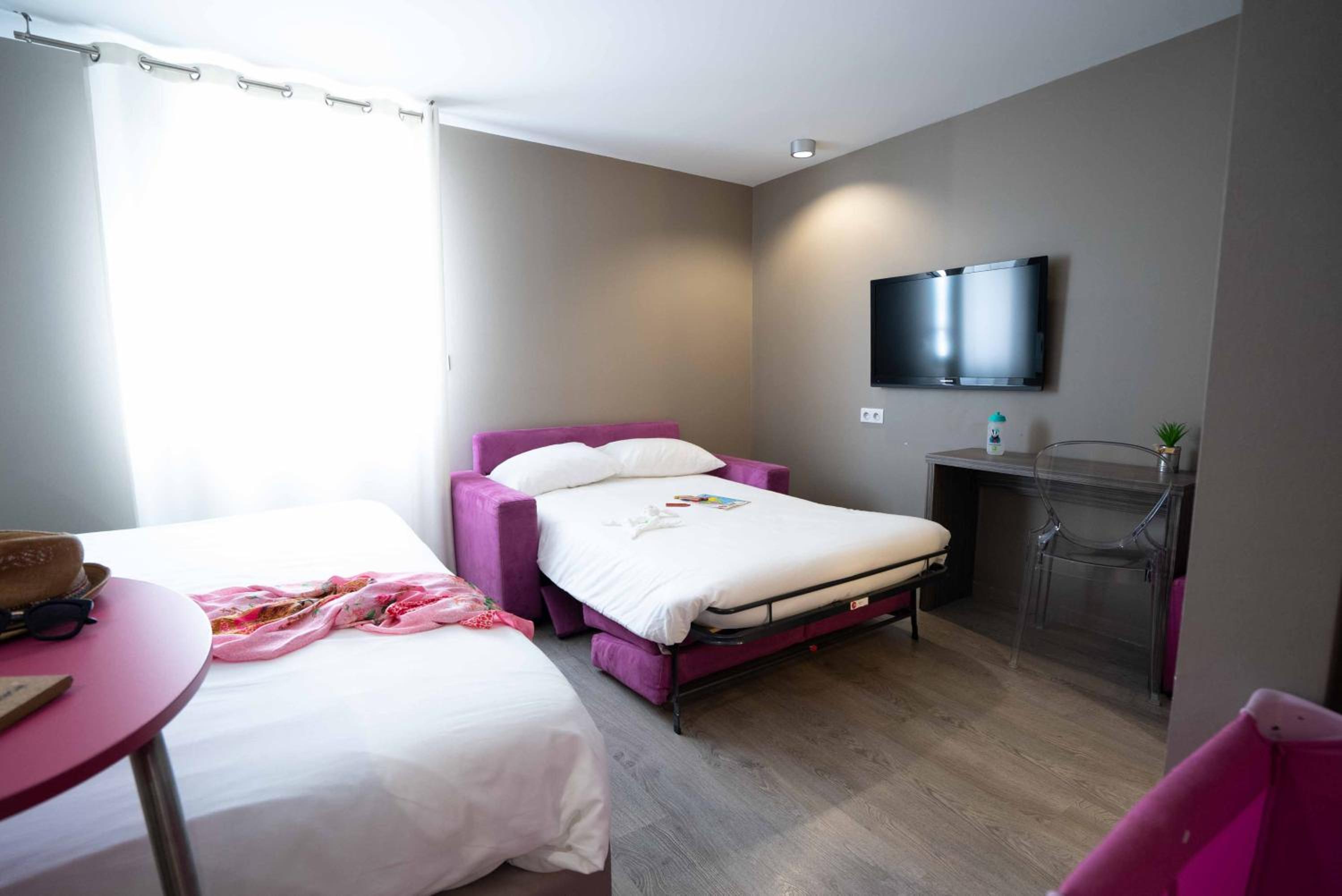 Standard Suite - Photo 1