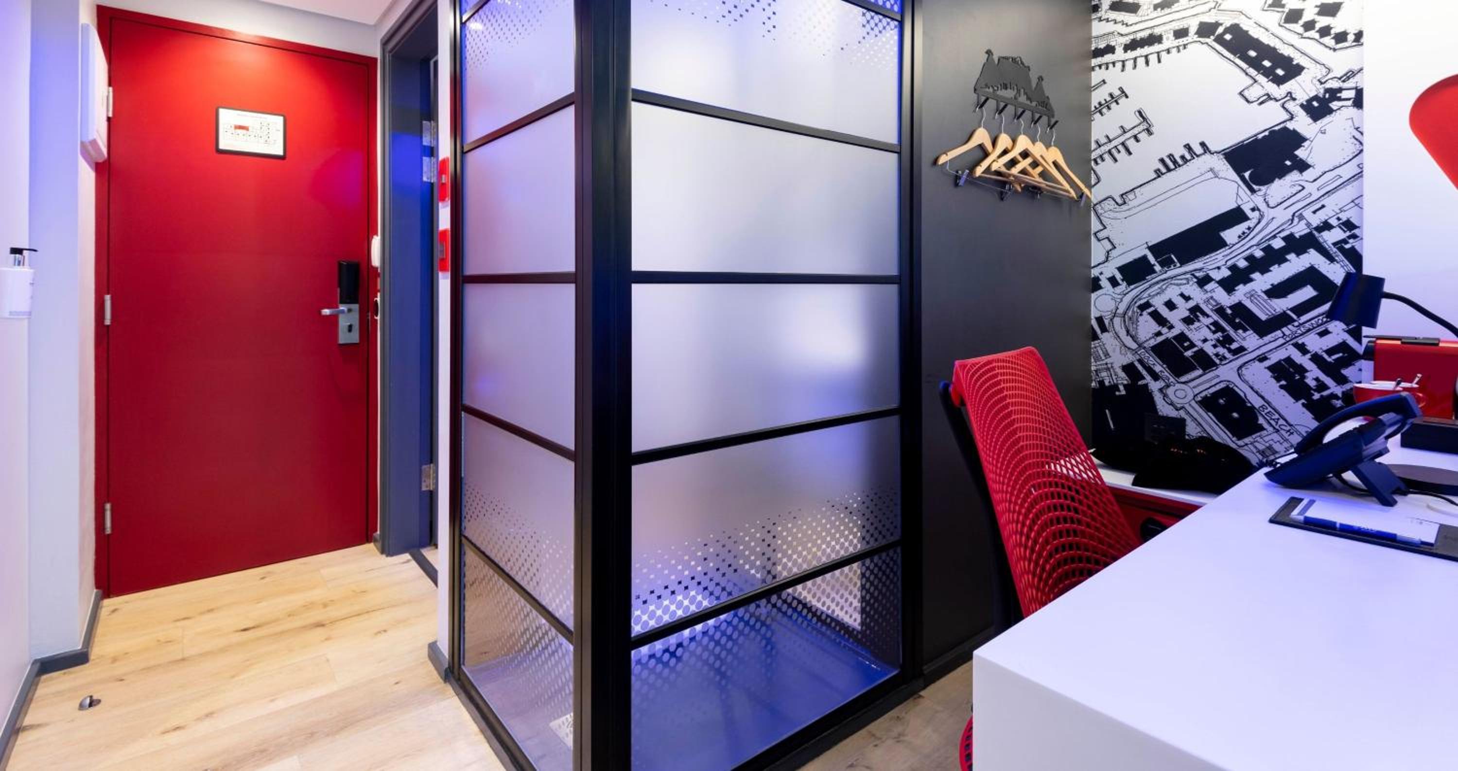 Deluxe Room - Photo 14