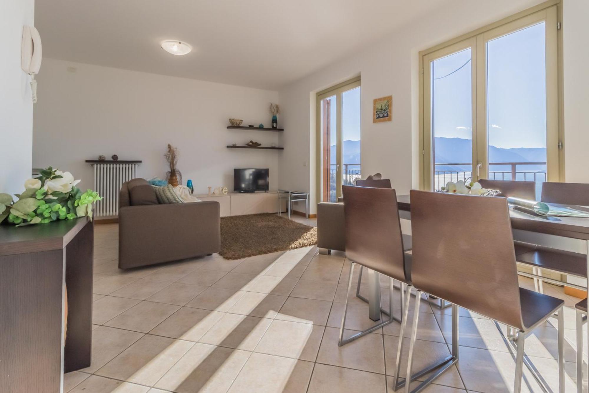 Apartment with Lake View photo 1
