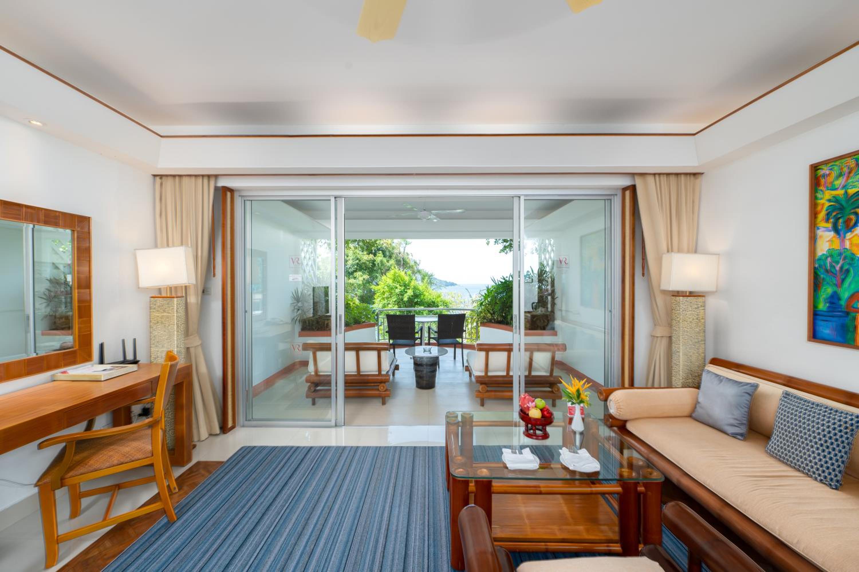Royale Wing Suite - Photo 2