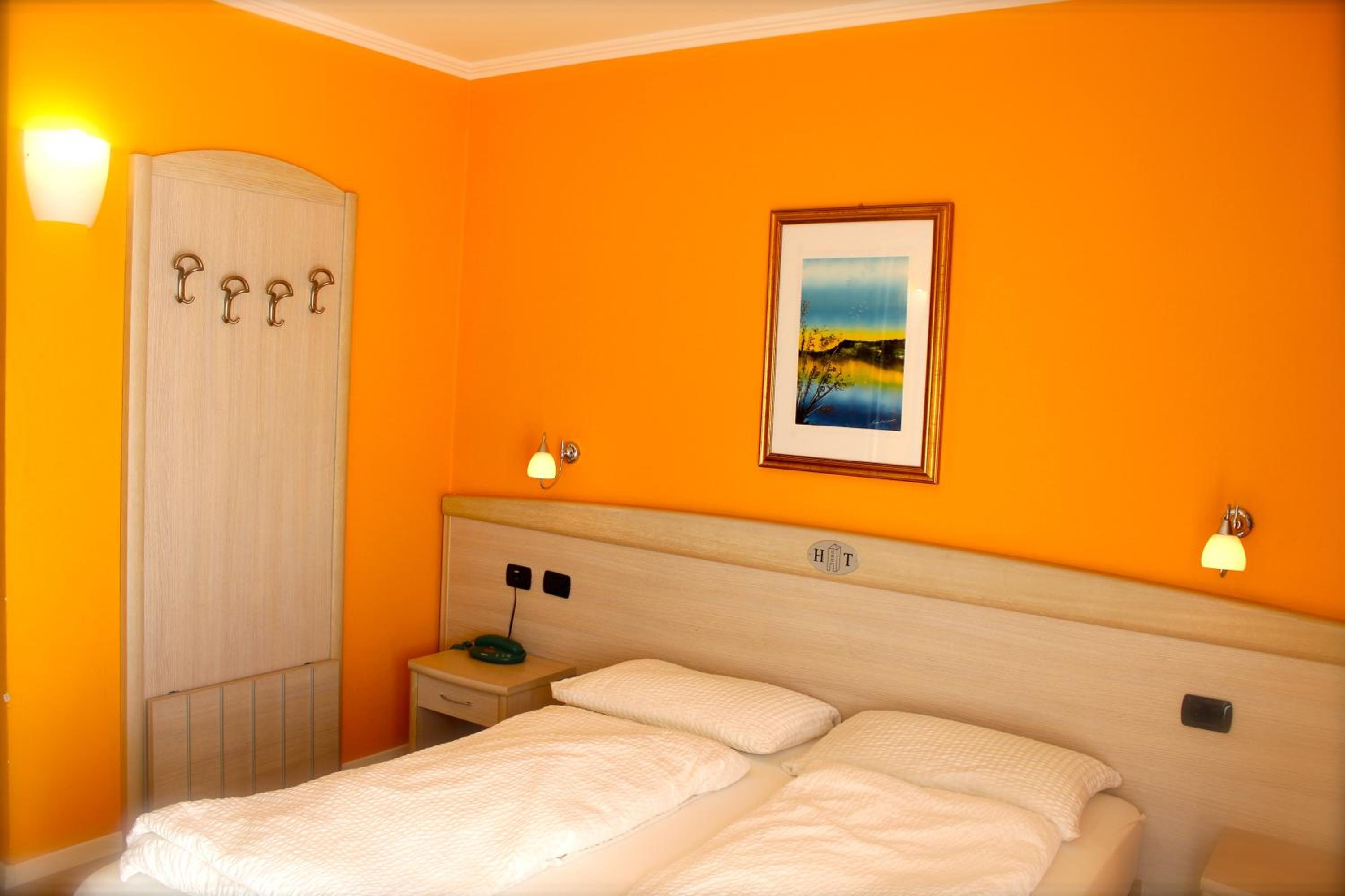 Economy Double or Twin Room photo 3