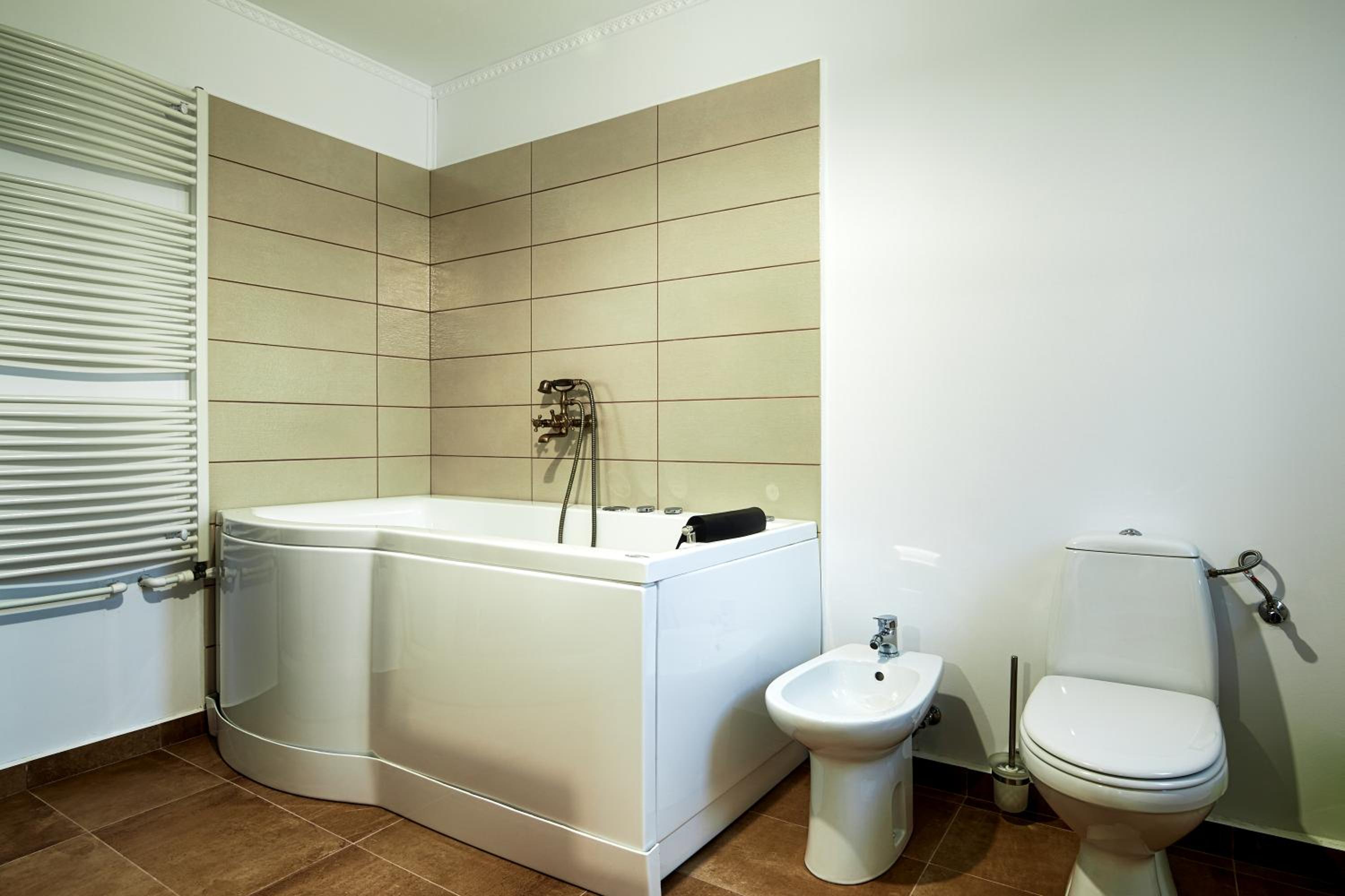 Large Double Room photo 3