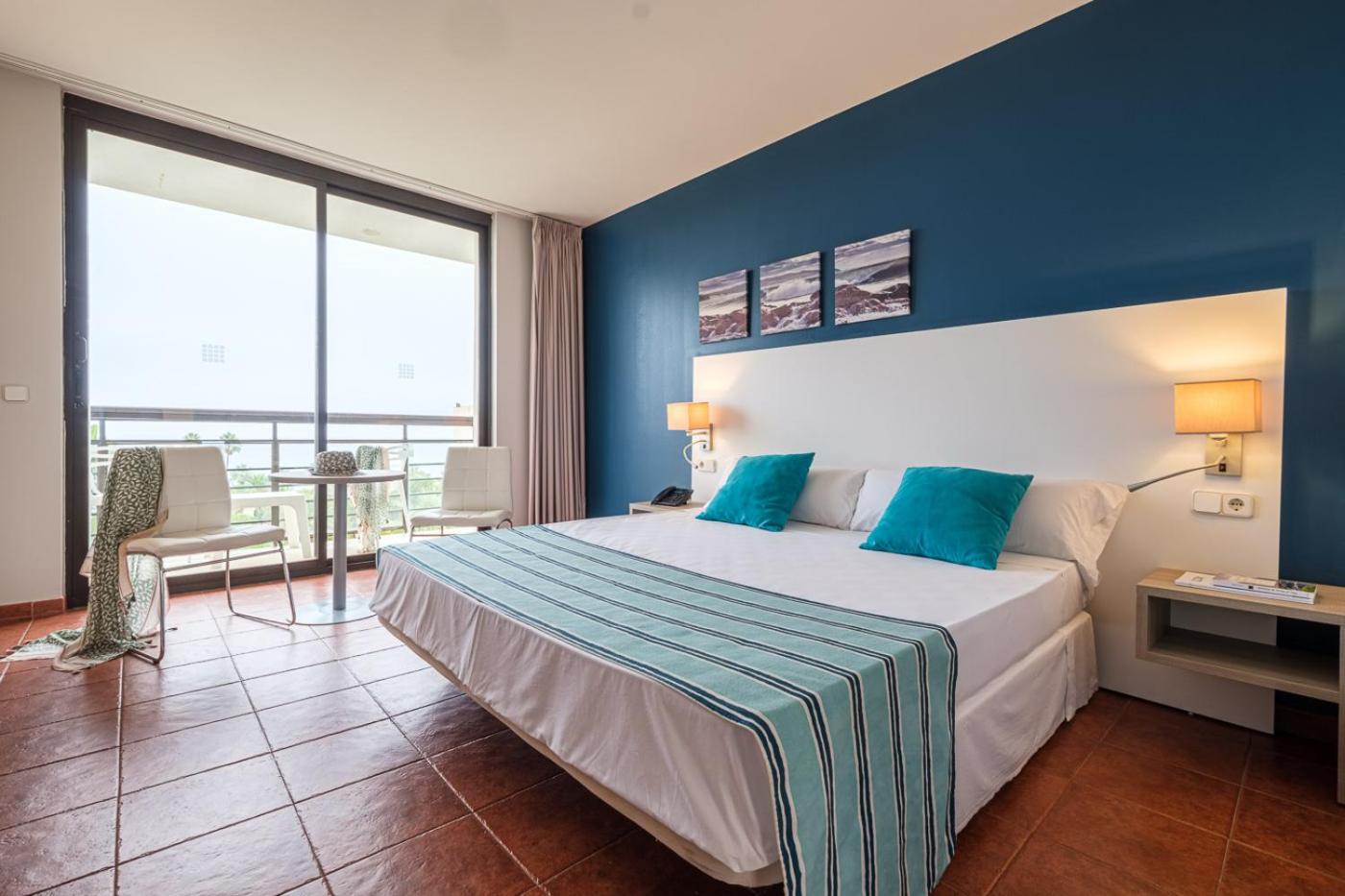 Studio with Sea View (2 Adults + 1 Child) - Photo 1