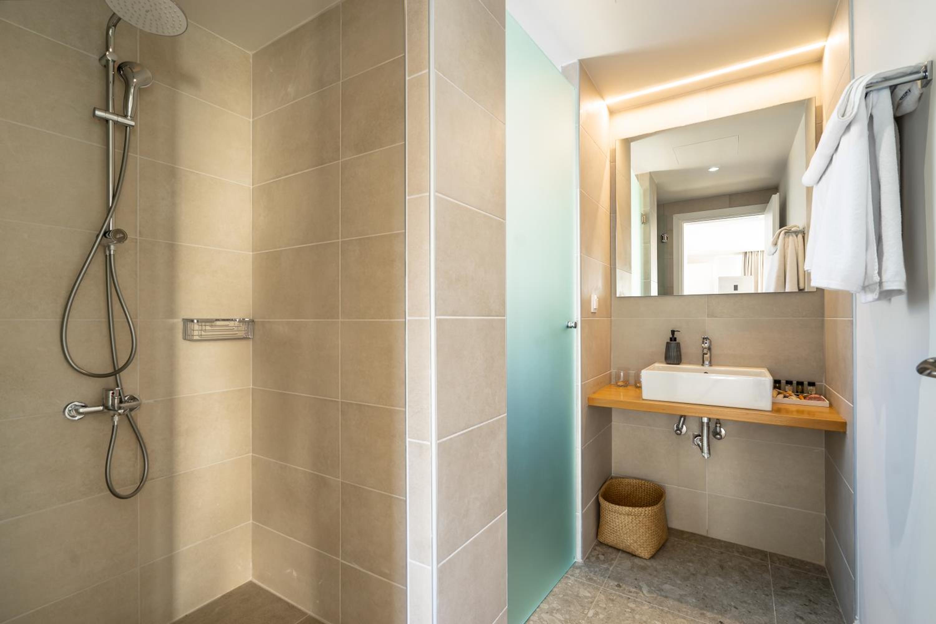 Superior One-Bedroom Apartment with Balcony photo 3