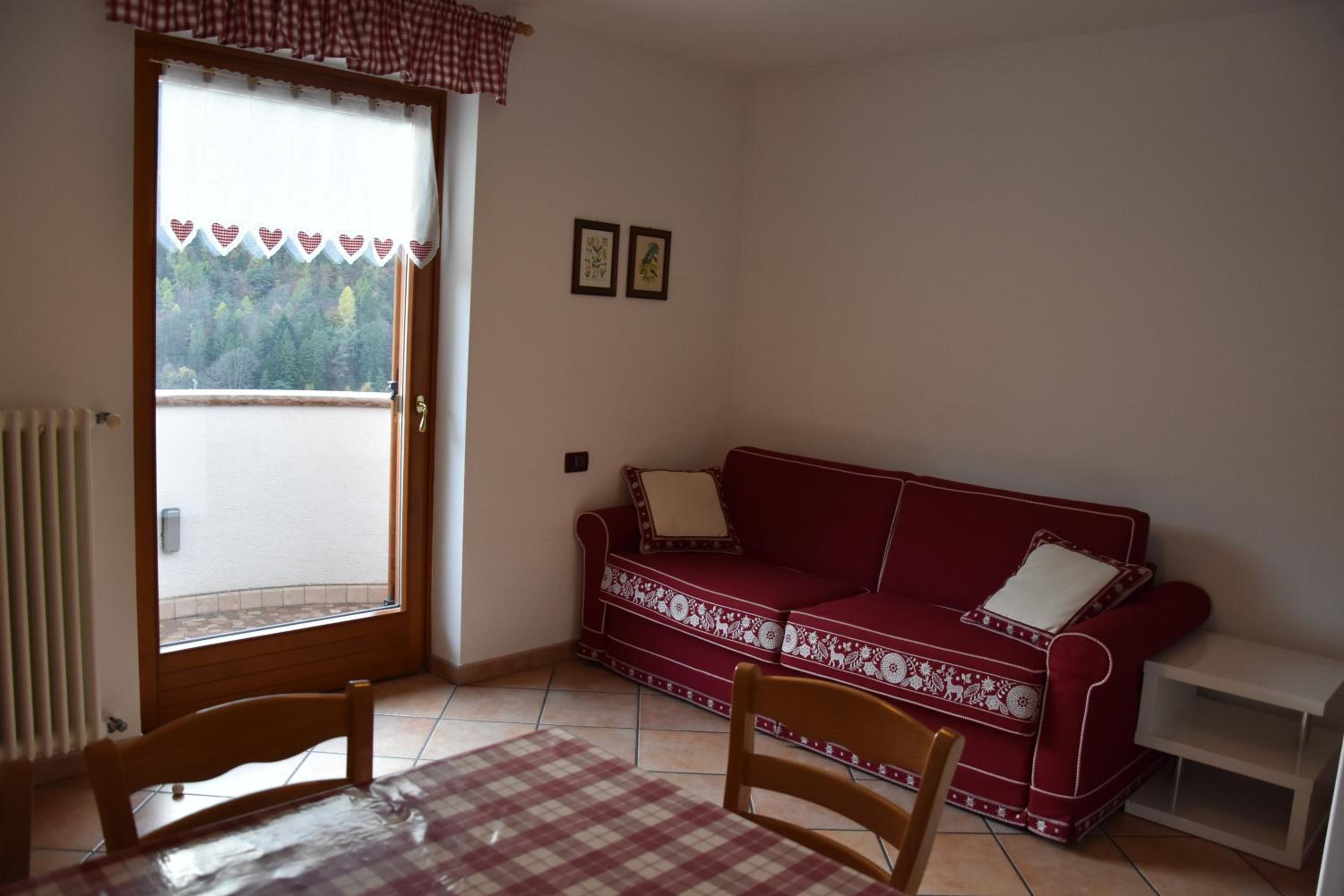 One-Bedroom Apartment photo 2