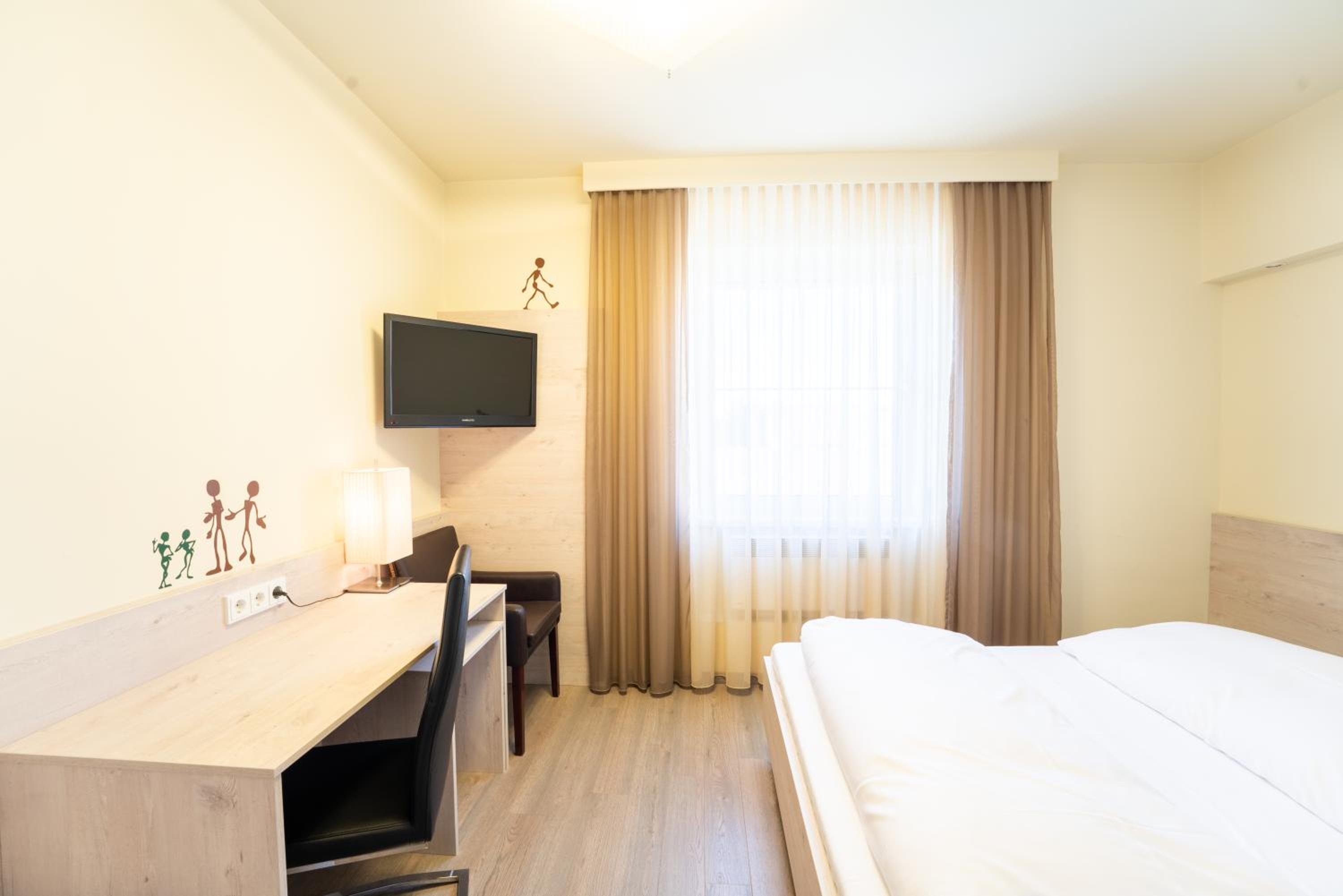 Standard Double Room Street View photo 1