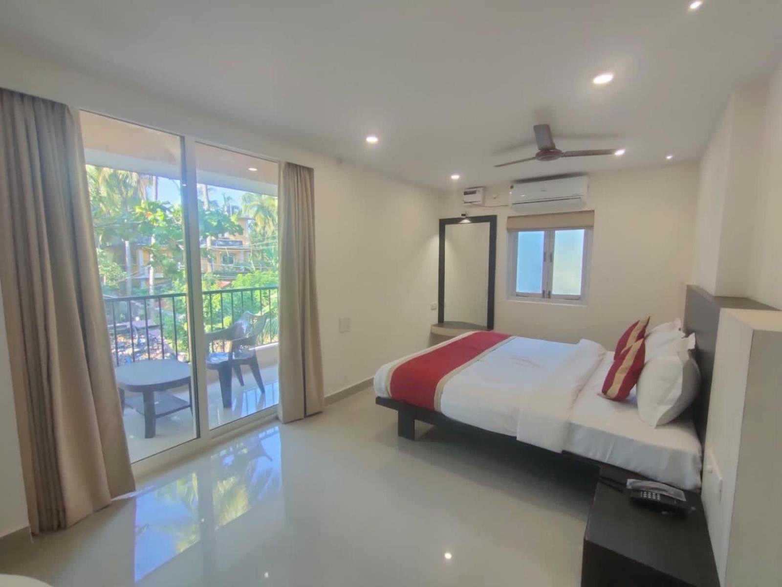 Suite with Balcony - Photo 18