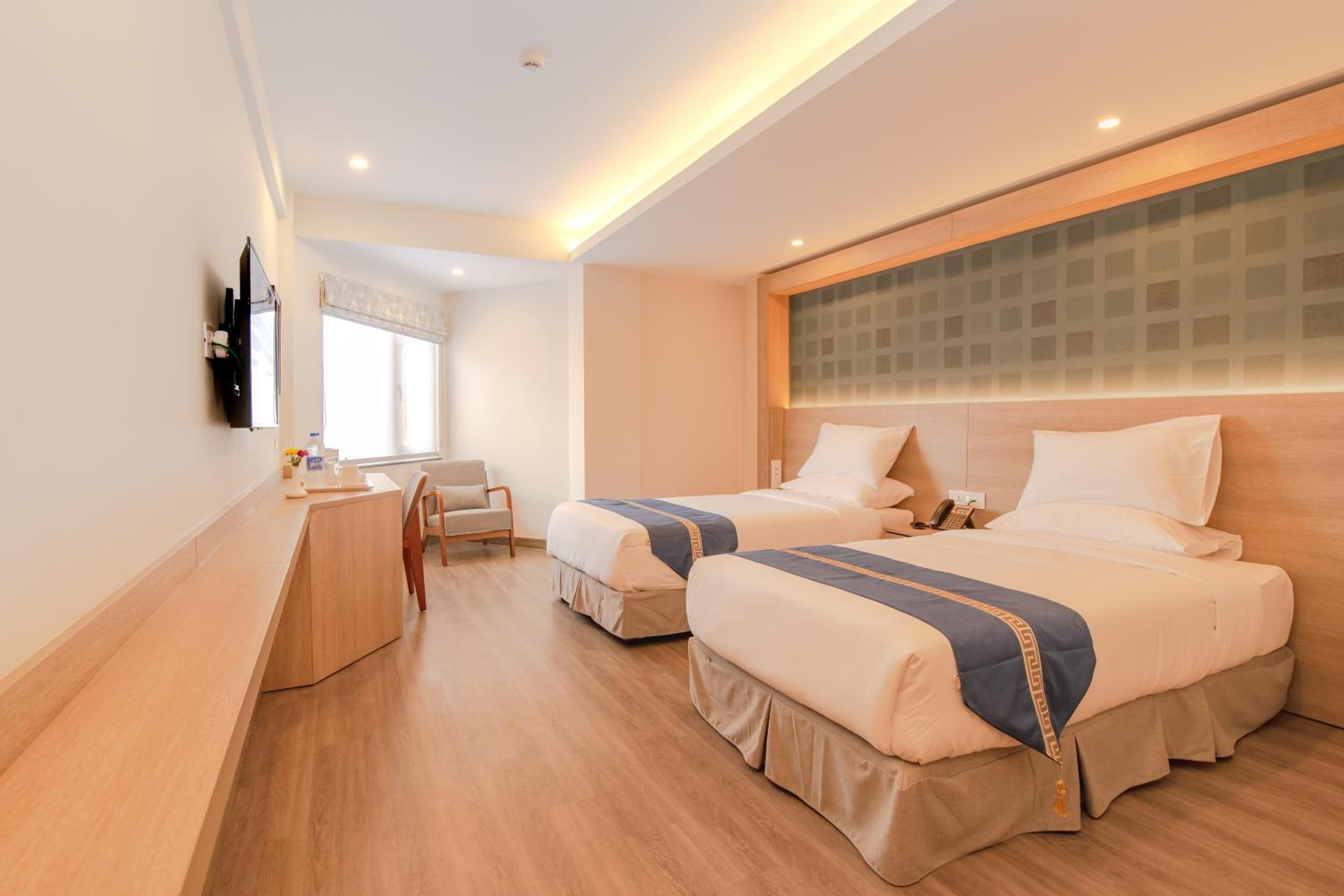 Deluxe Twin Room - Photo 1