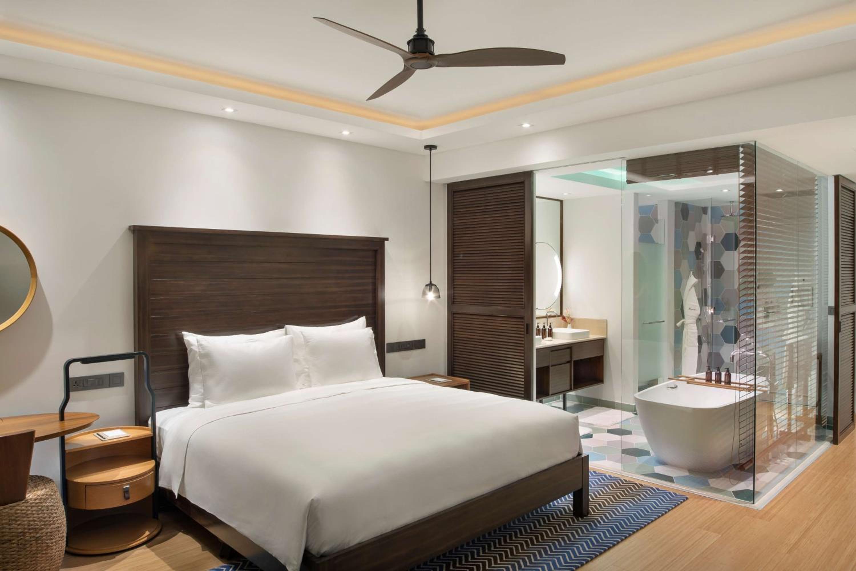 Premium King Room with Ocean View