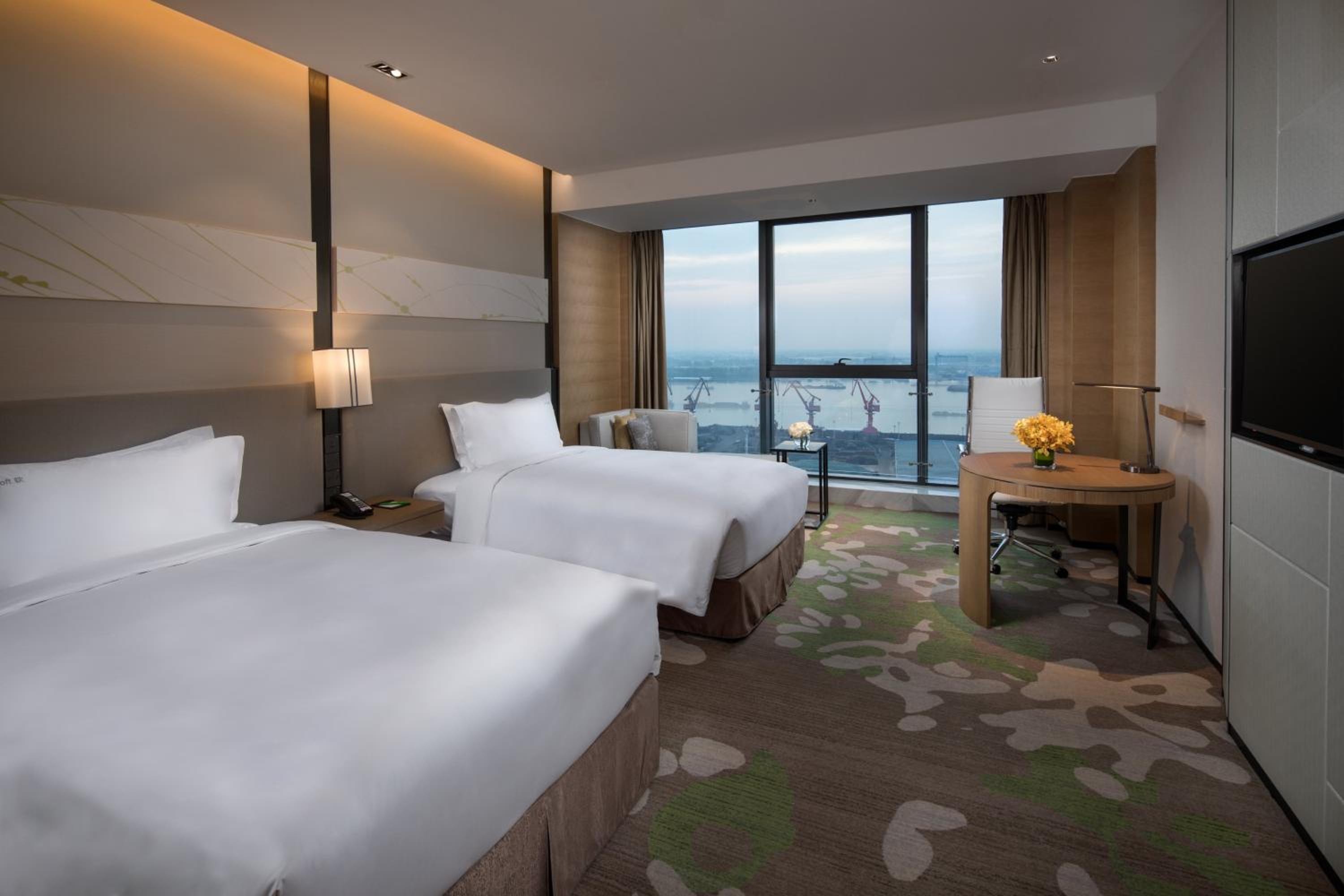 Standard Twin Room with Tub and Walk-In Shower