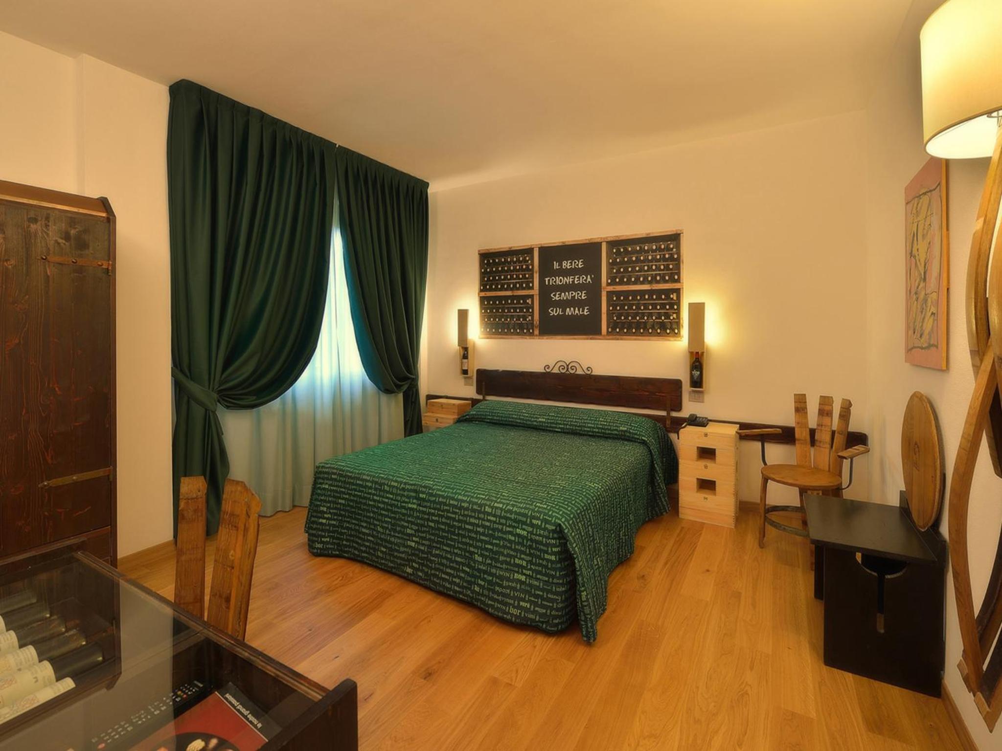 Standard Double Room - Photo 1