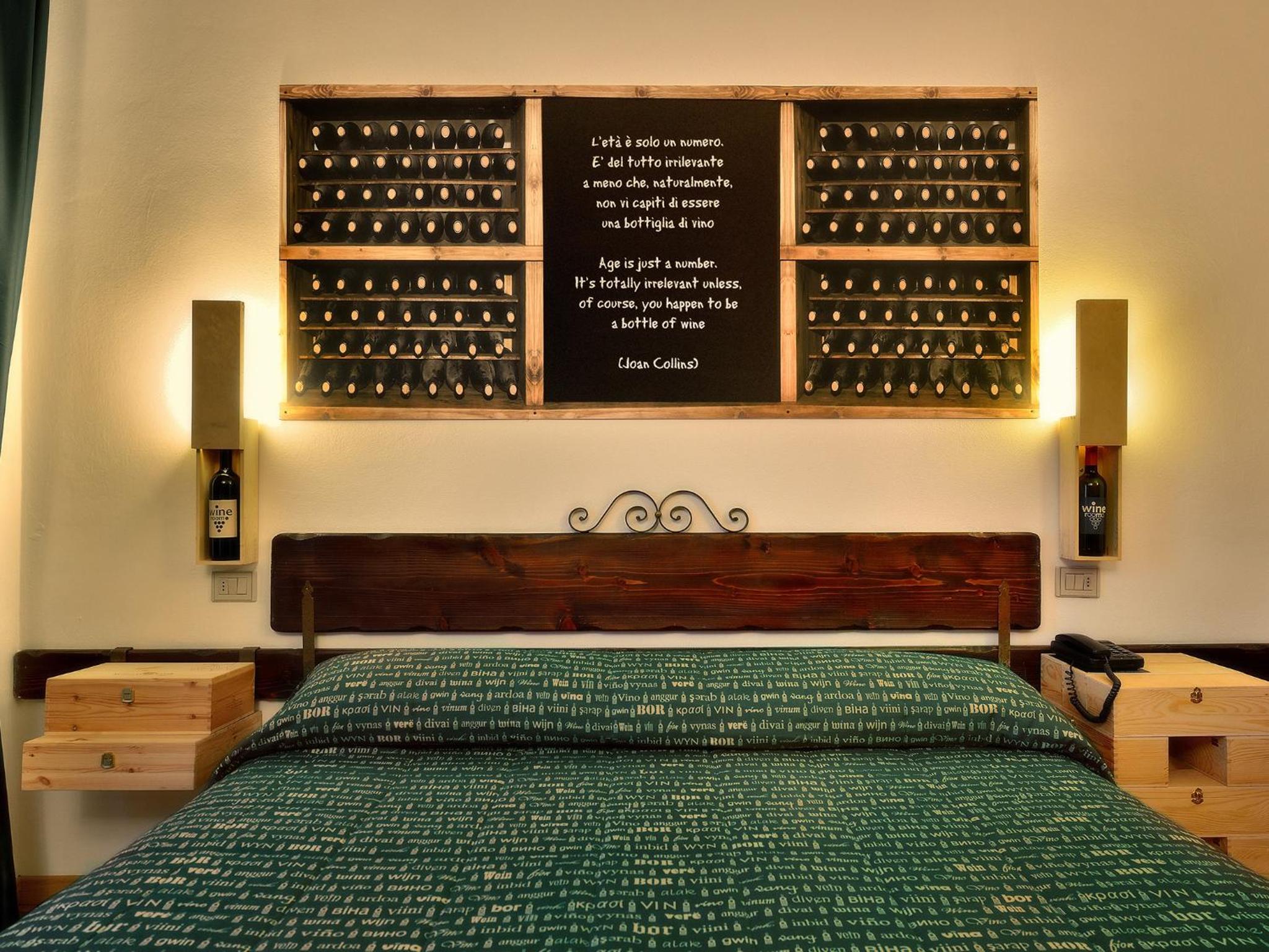 Standard Double Room - Photo 2