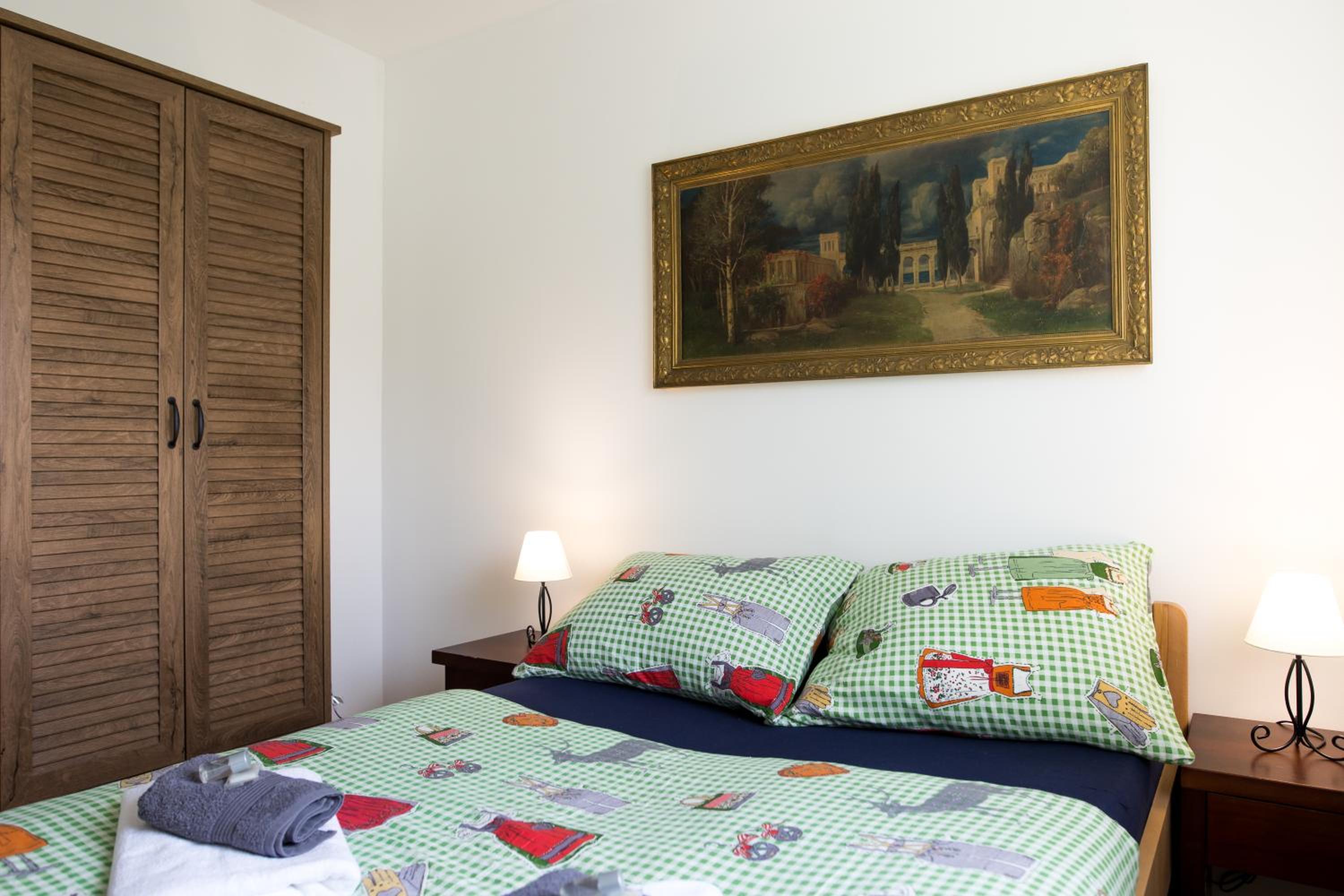 Four-Bedroom House photo 1