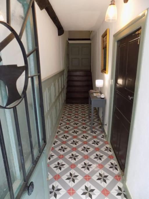 Four-Bedroom House photo 2