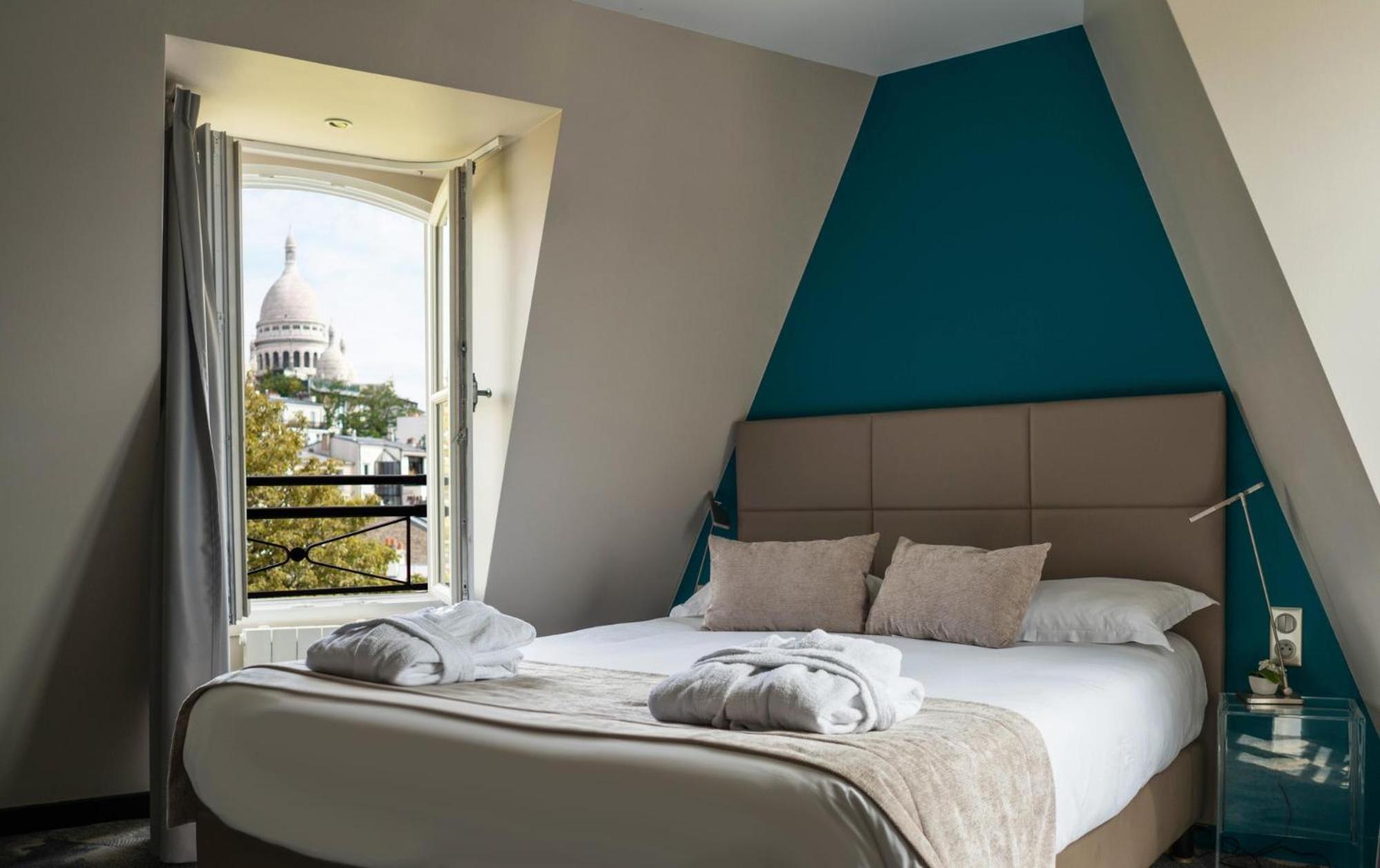 Suite with Paris View photo 1