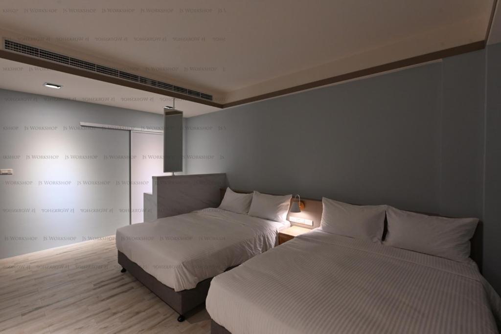 Classic Quadruple Room - Photo 9