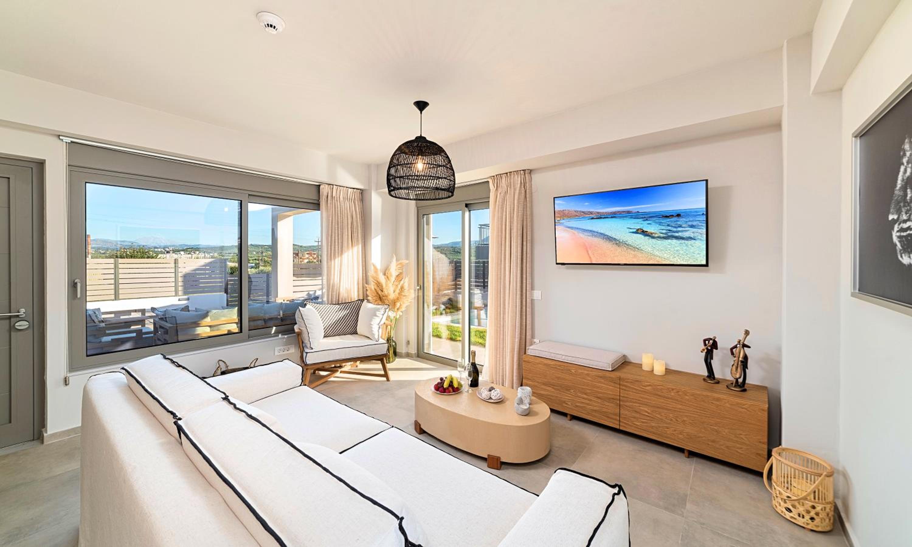 Three-Bedroom Villa photo 1
