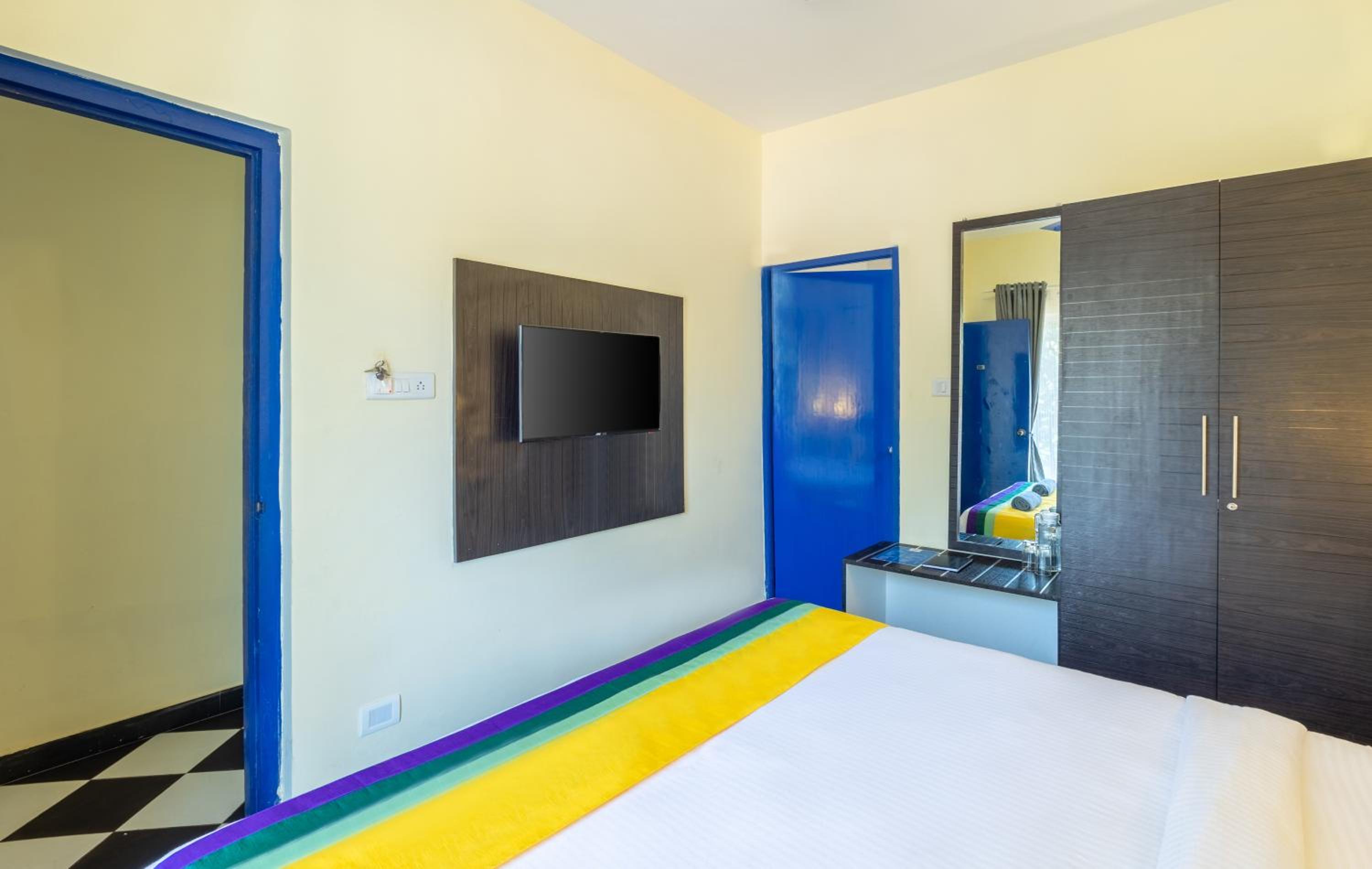 Economy Double Room photo 3