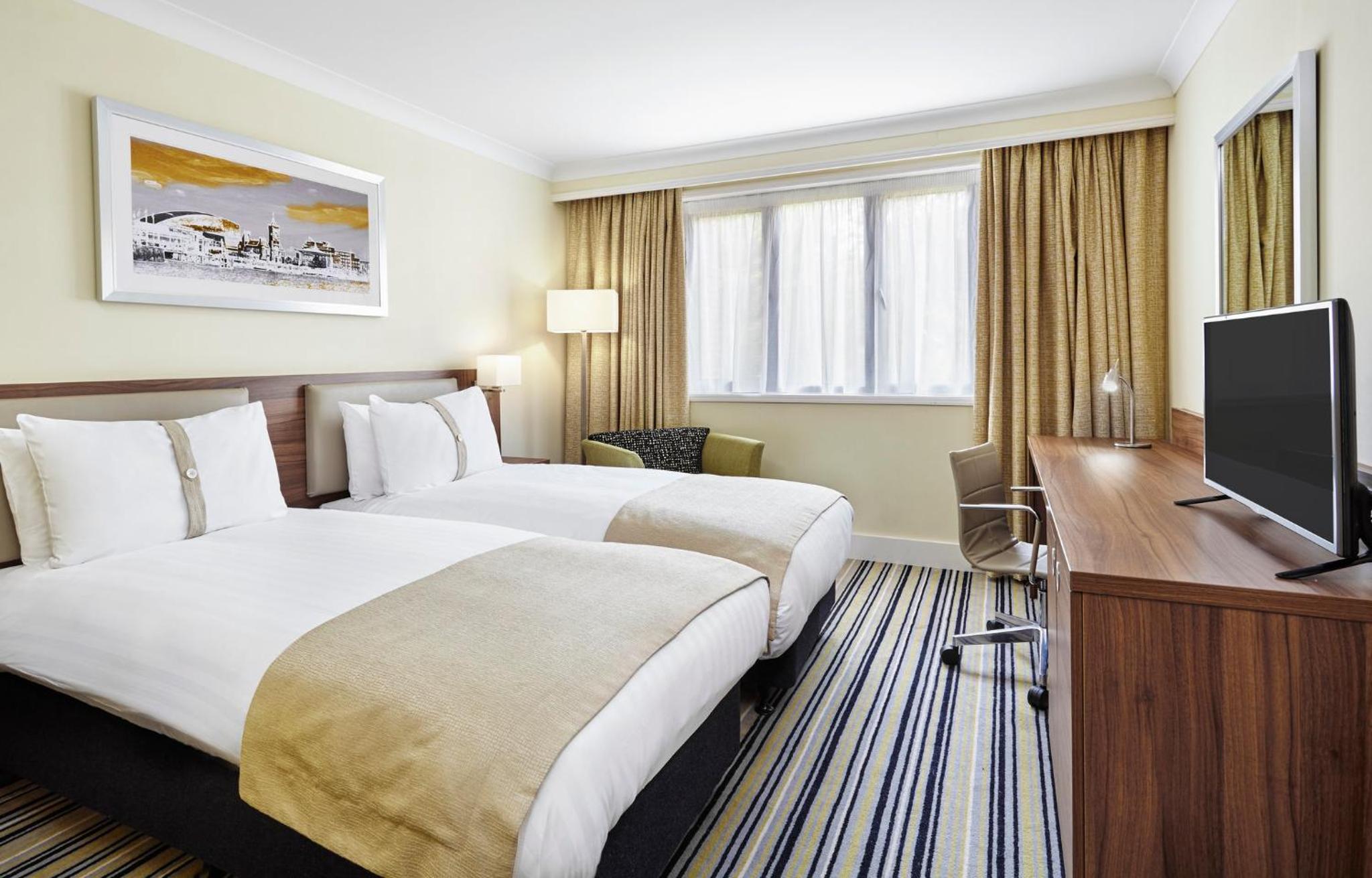 Standard Twin Room photo 2