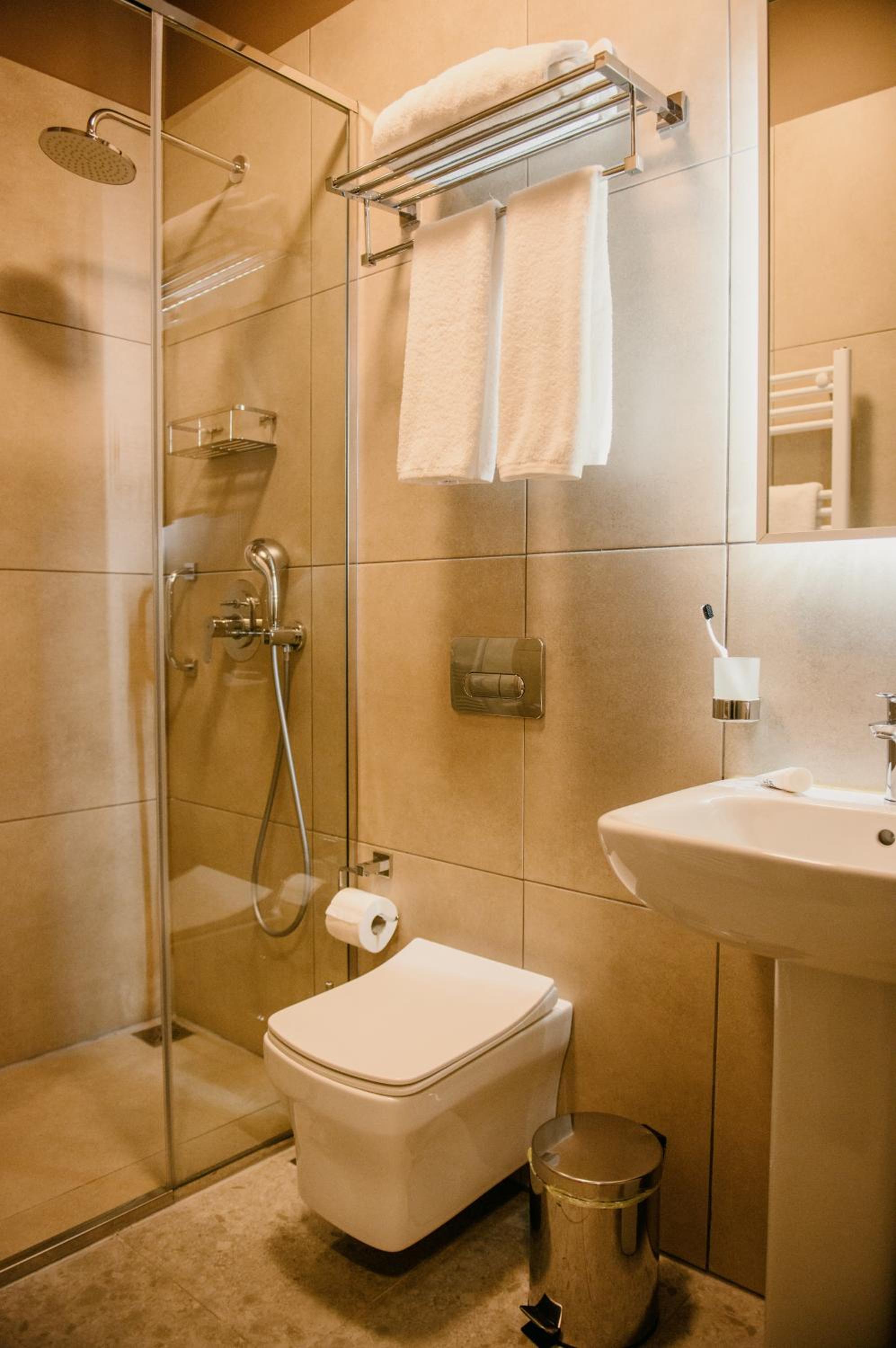 Deluxe Suite photo 3
