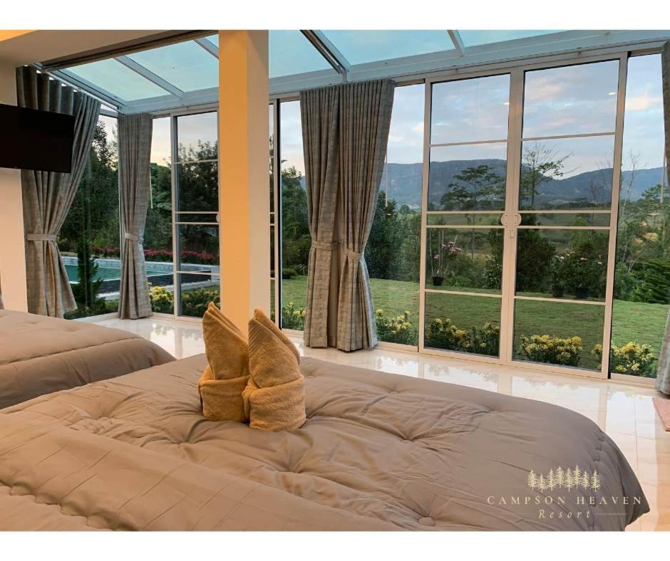 Villa with Private Pool - Photo 9